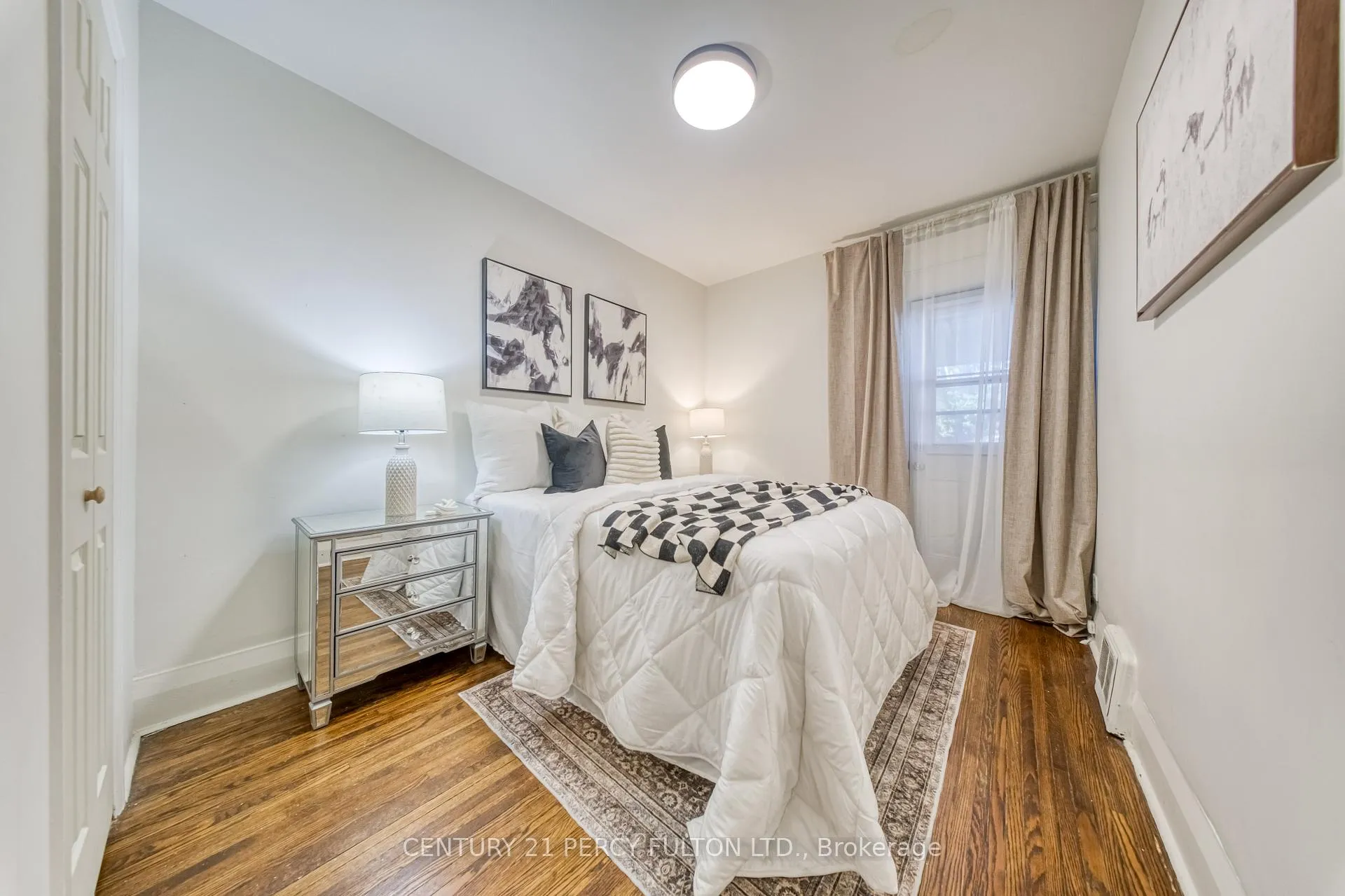 Photo 12 of 10 Redwood Avenue, Toronto, Greenwood-Coxwell — HOMEH