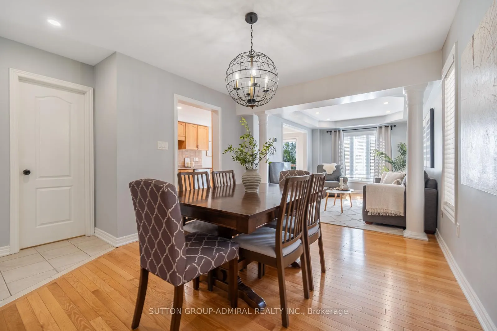 Photo 9 of 85 Treasure Hill Road, Vaughan, Maple — HOMEH