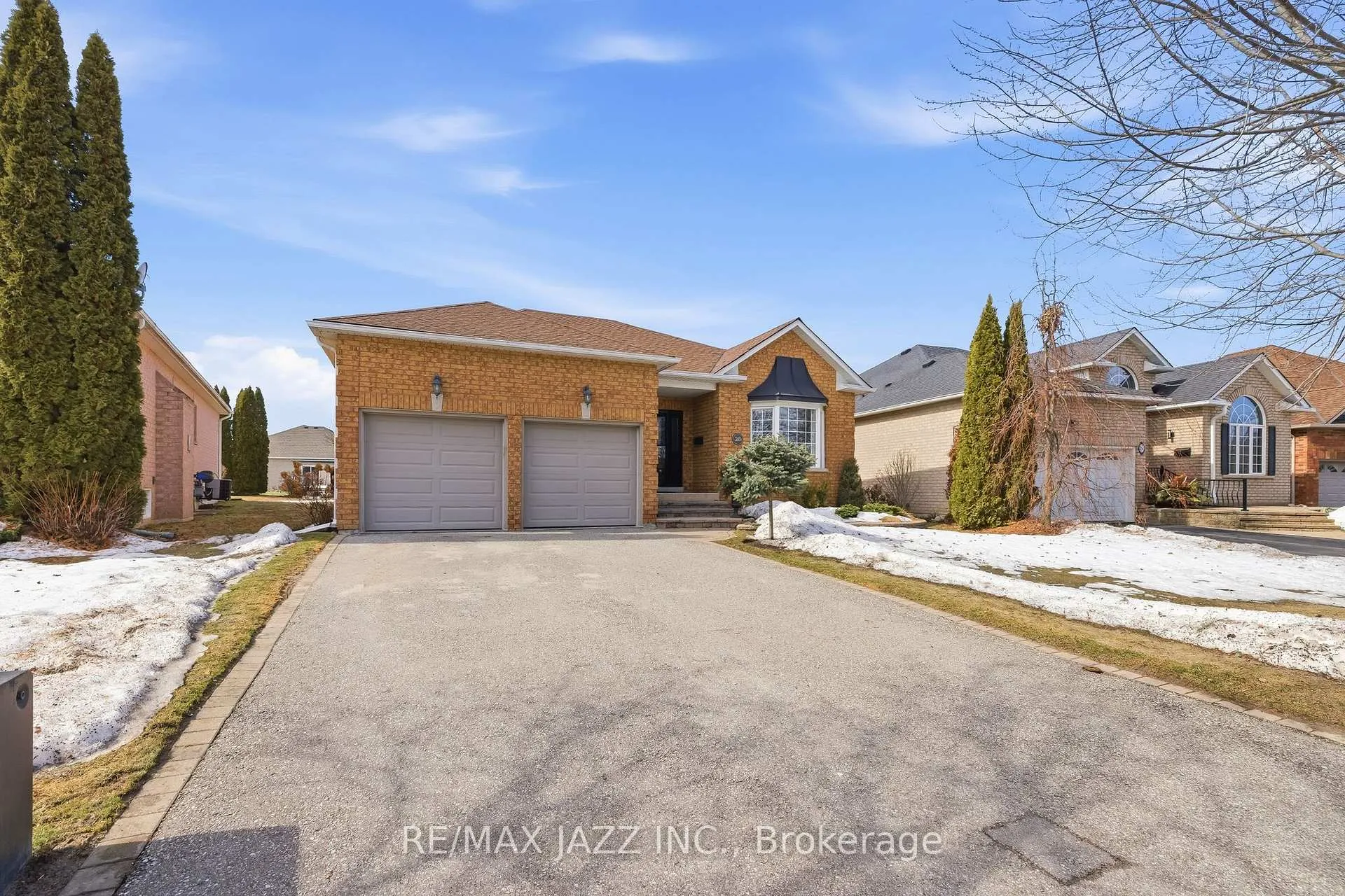 Photo 2 of 20 Commons Boulevard, Scugog, Port Perry — HOMEH