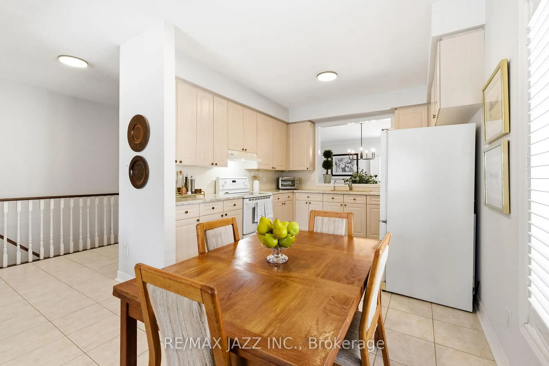 Photo 11 of 20 Commons Boulevard, Scugog, Port Perry — HOMEH