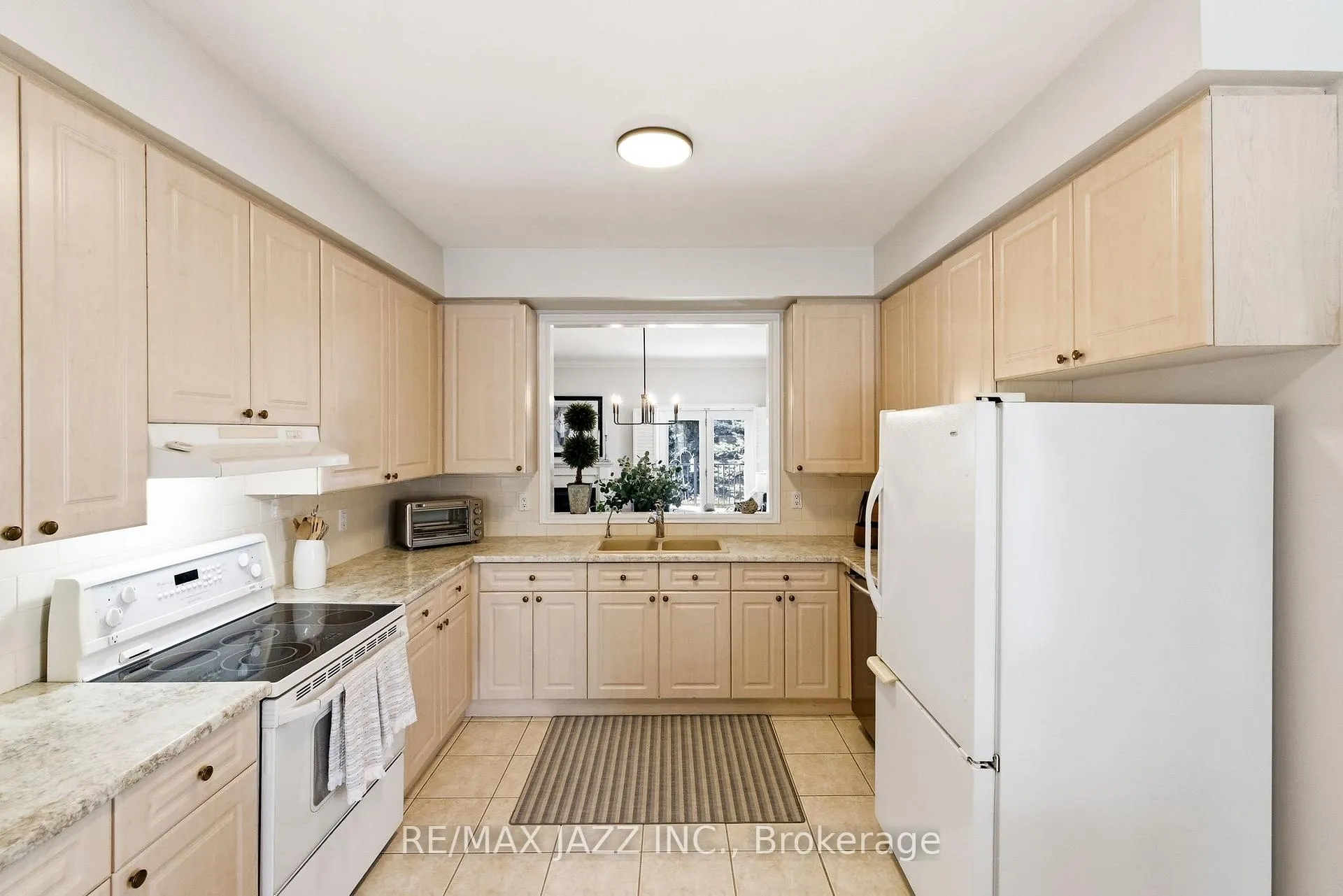 Photo 12 of 20 Commons Boulevard, Scugog, Port Perry — HOMEH