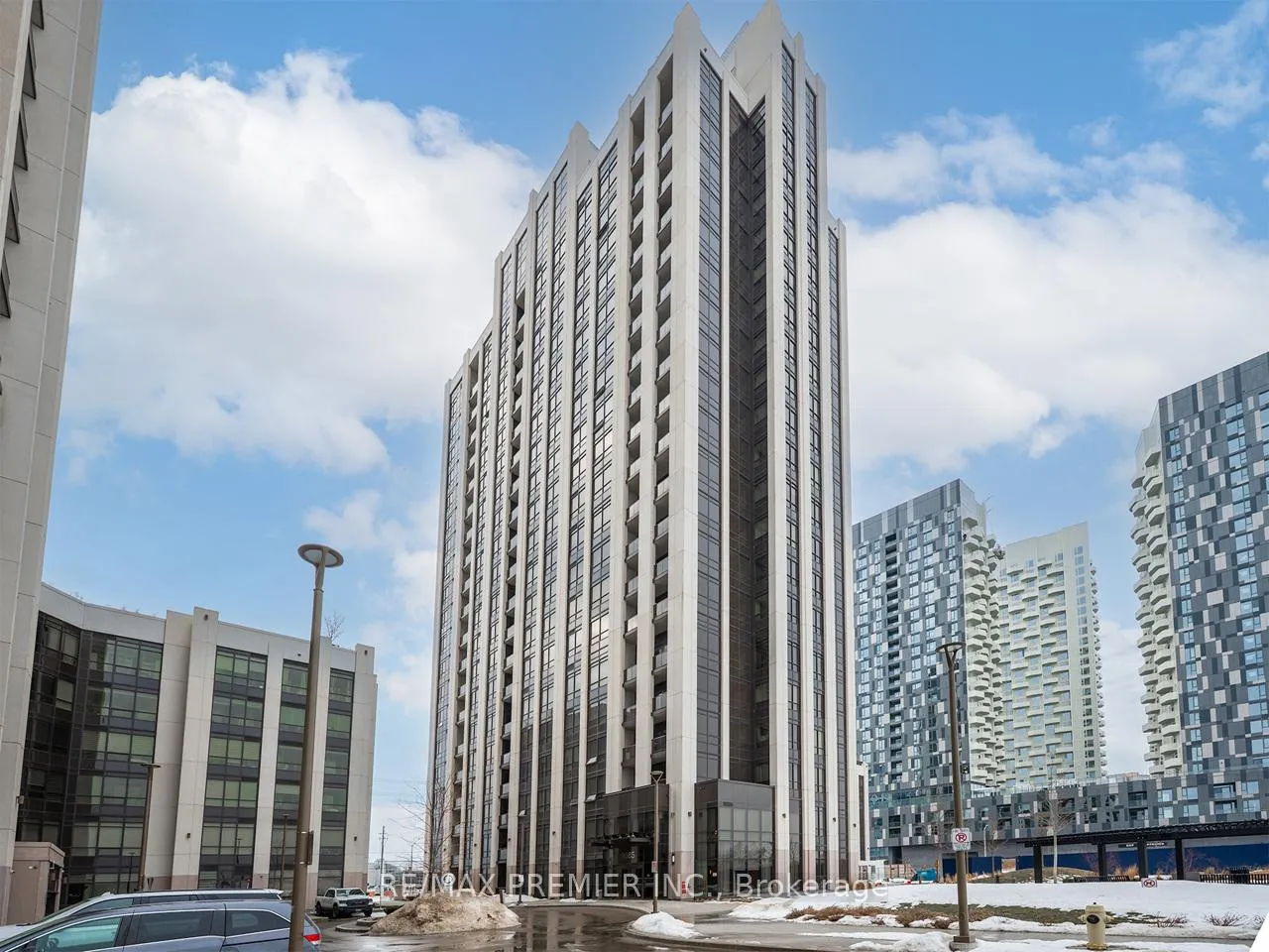 Photo 2 of Unit 1212, 9085 Jane Street, Vaughan, Concord — HOMEH