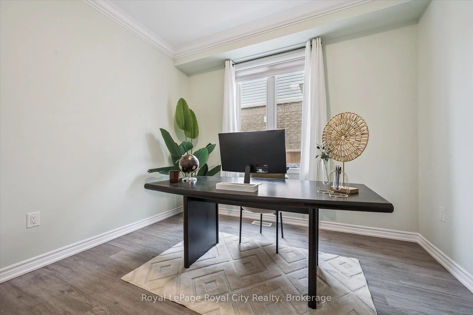Photo 17 of 145 Harpin Way E, Centre Wellington, Fergus — HOMEH