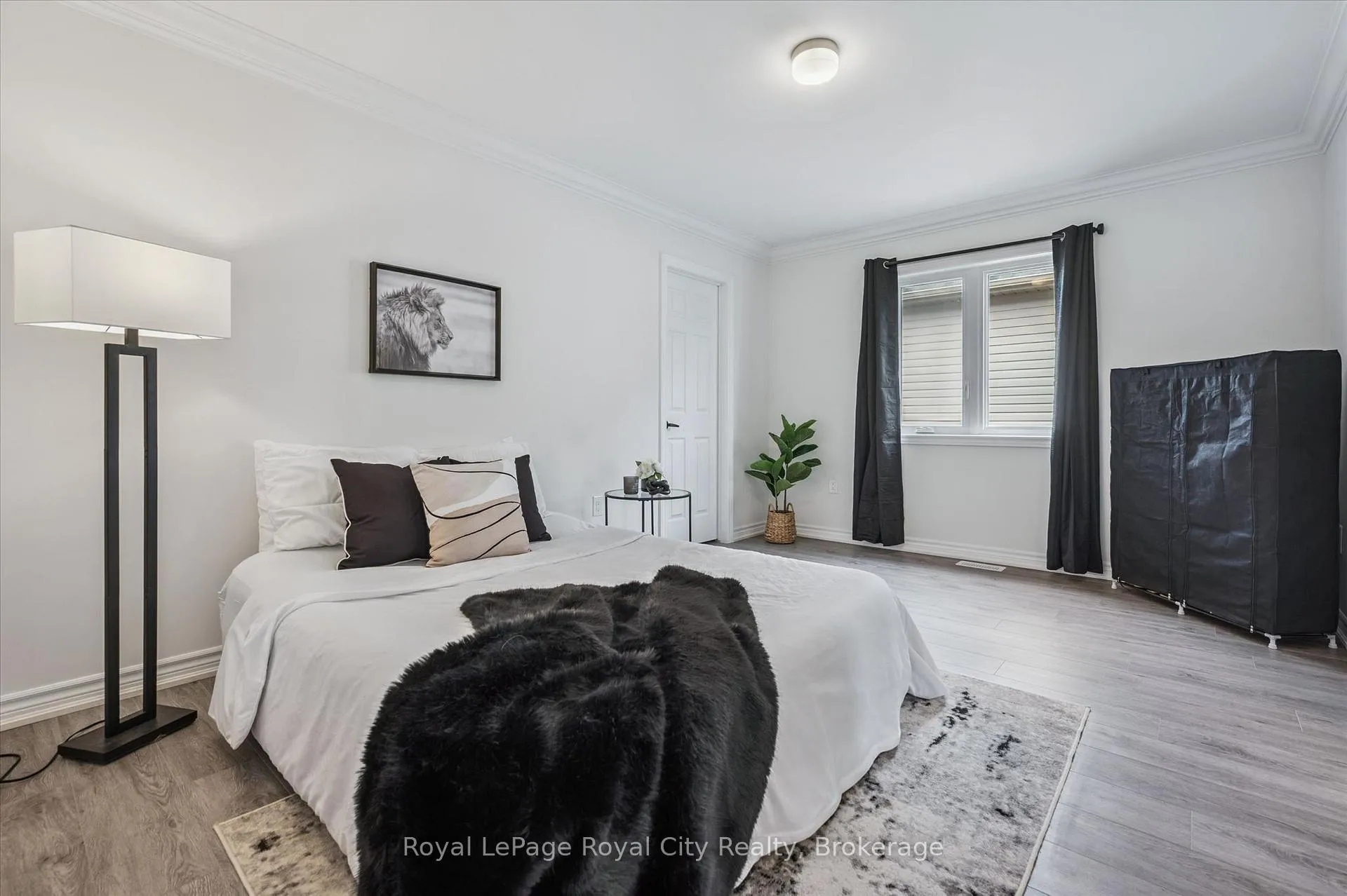 Photo 28 of 145 Harpin Way E, Centre Wellington, Fergus — HOMEH