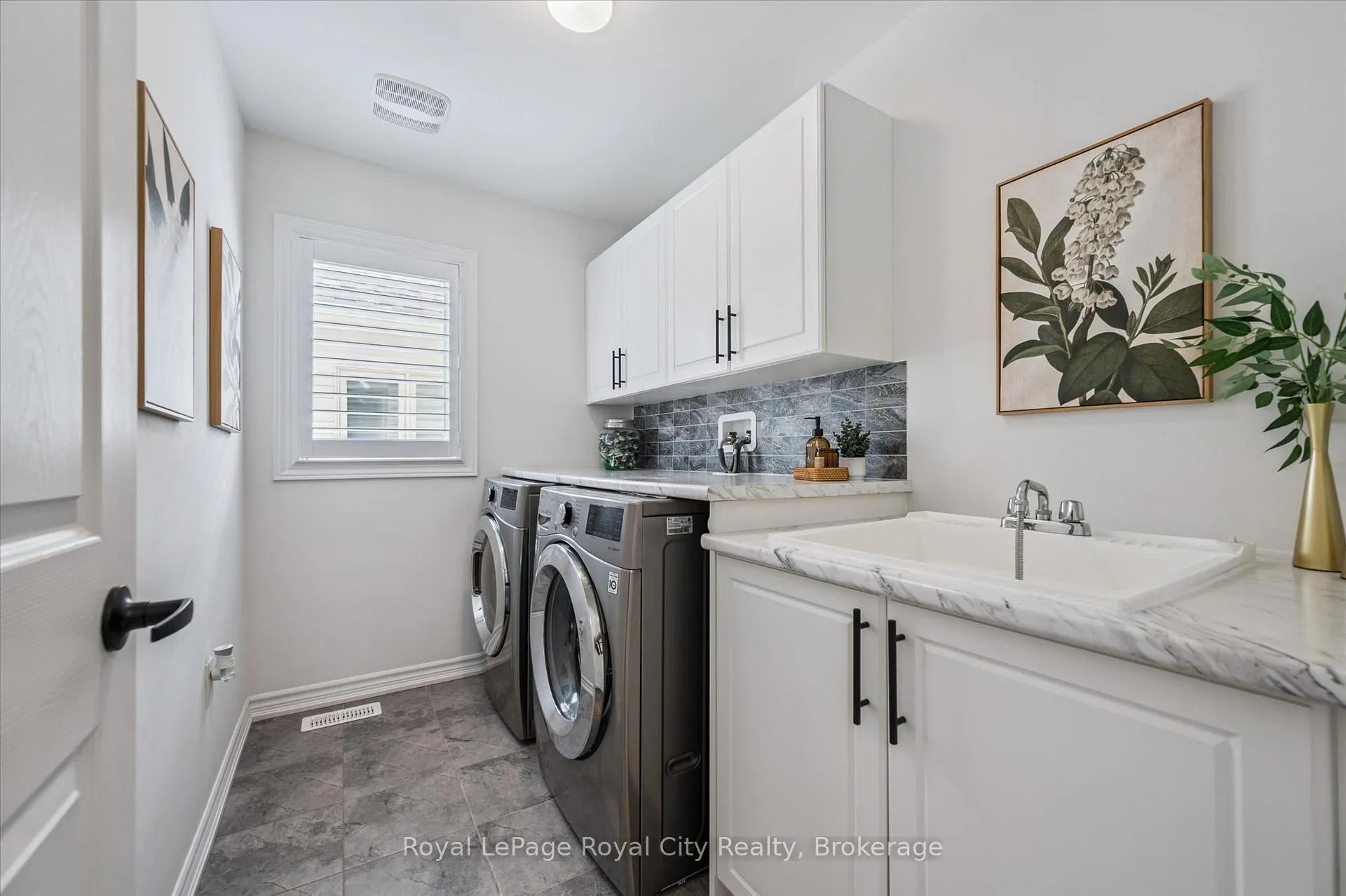 Photo 29 of 145 Harpin Way E, Centre Wellington, Fergus — HOMEH