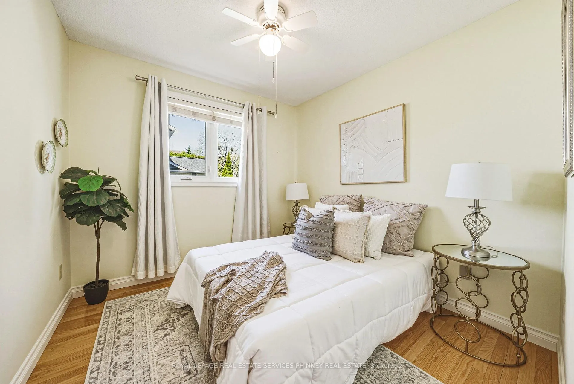 Photo 16 of 48 Tanager Drive, Guelph, Kortright Hills — HOMEH