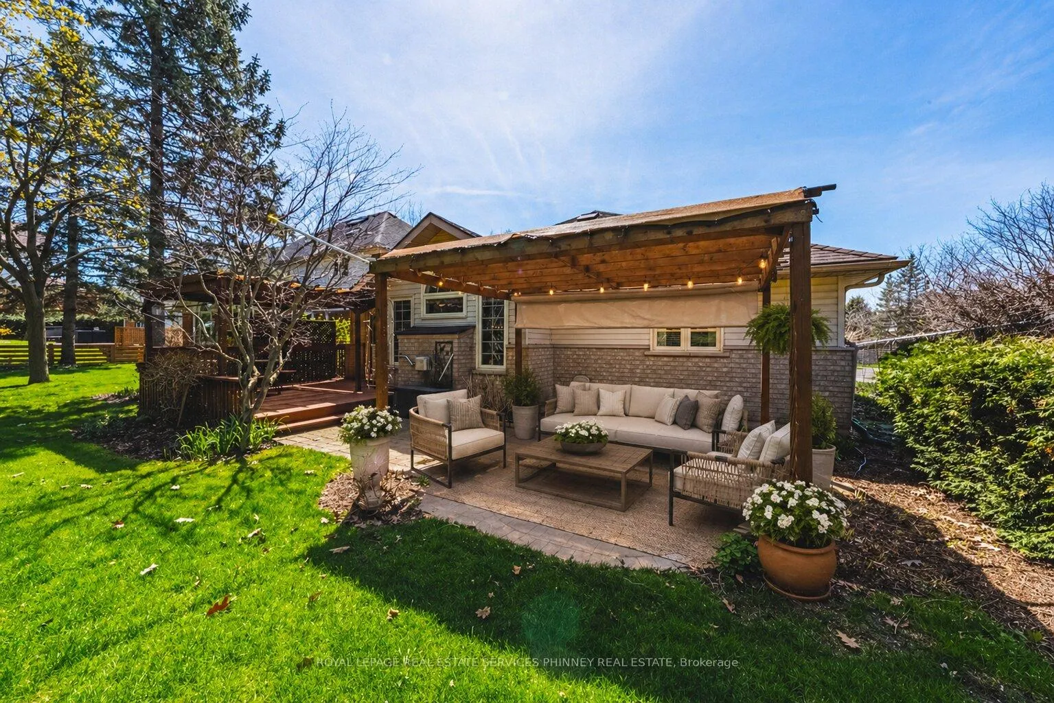 Photo 25 of 48 Tanager Drive, Guelph, Kortright Hills — HOMEH