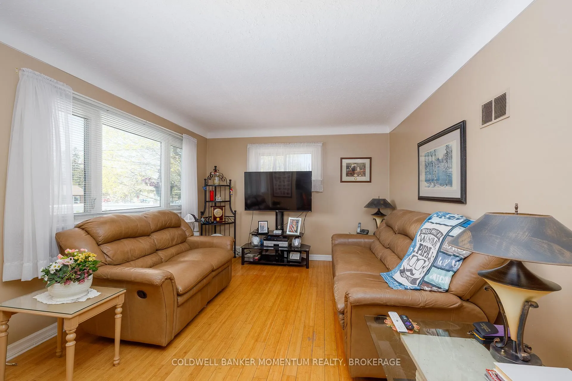 Photo 6 of 516 Geneva Street, St. Catharines, Vine/Linwell — HOMEH