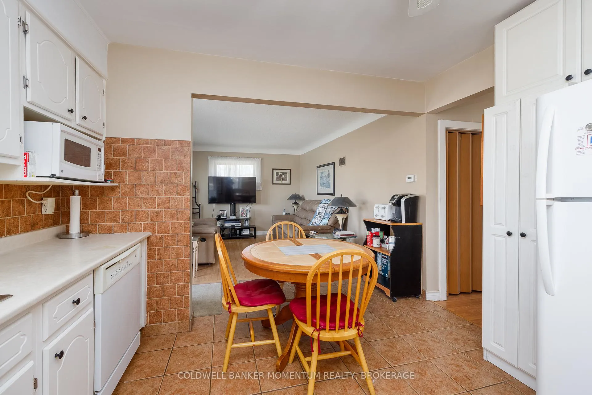 Photo 8 of 516 Geneva Street, St. Catharines, Vine/Linwell — HOMEH