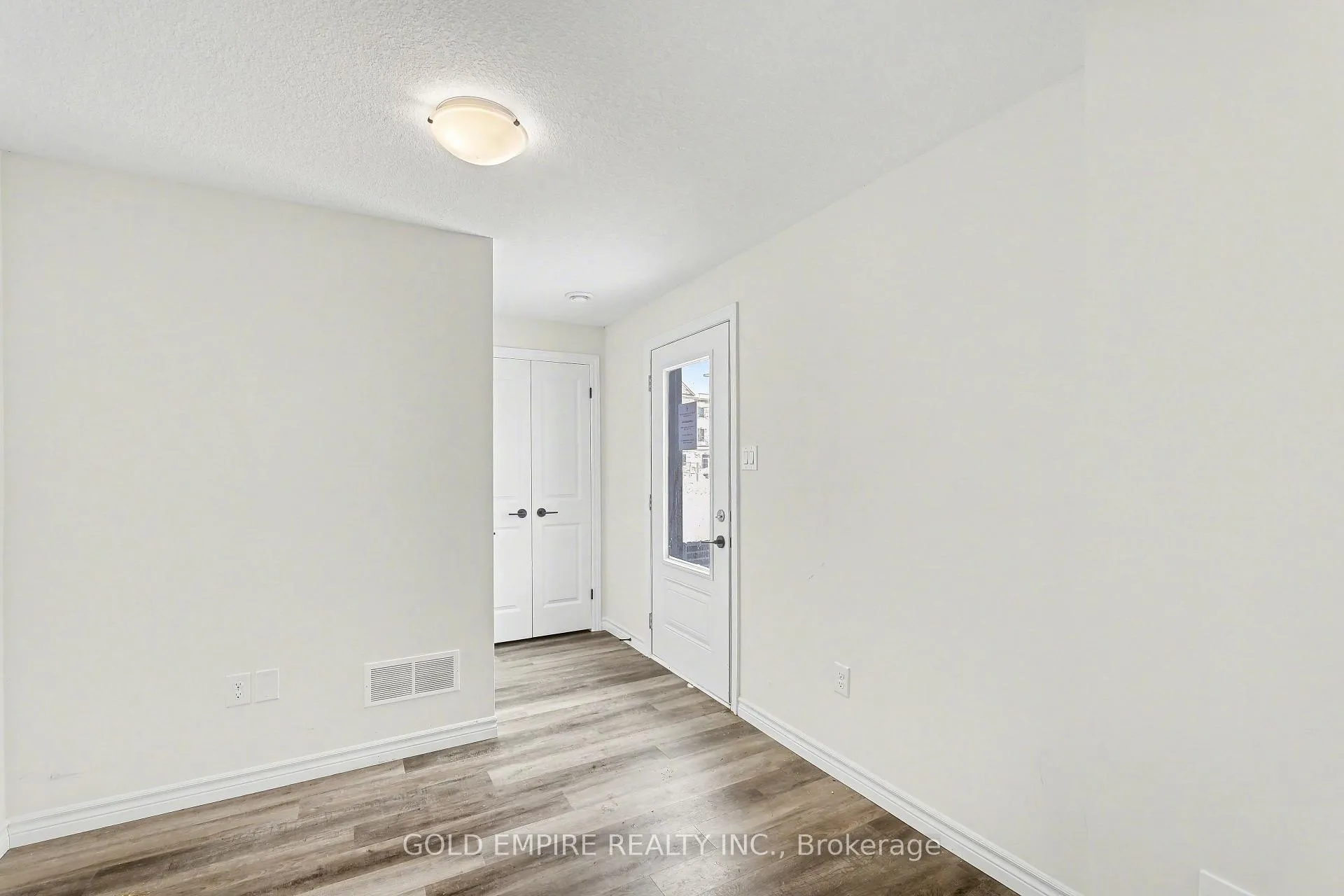 Photo 3 of 373 Callaway Road, London, North R — HOMEH