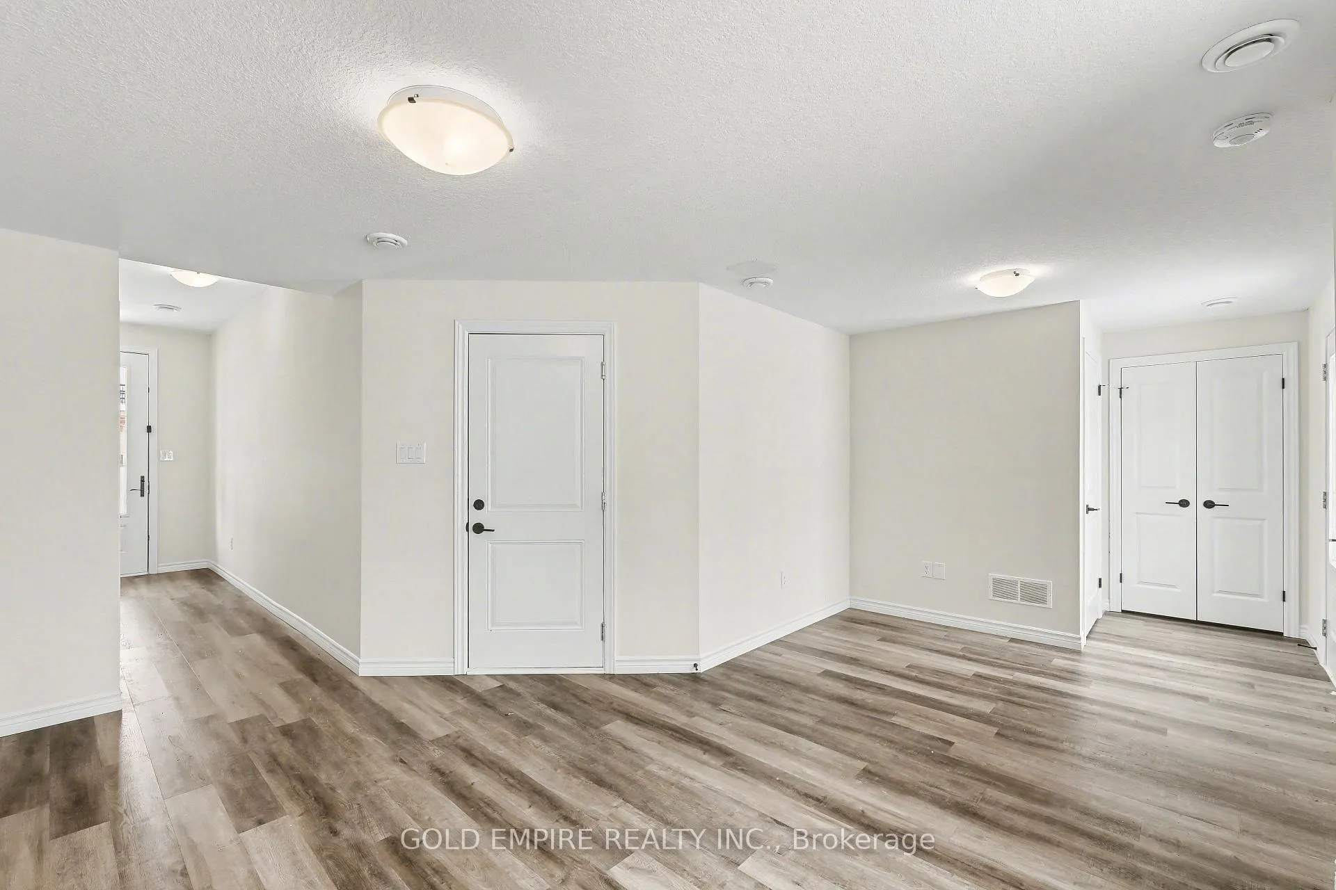 Photo 5 of 373 Callaway Road, London, North R — HOMEH