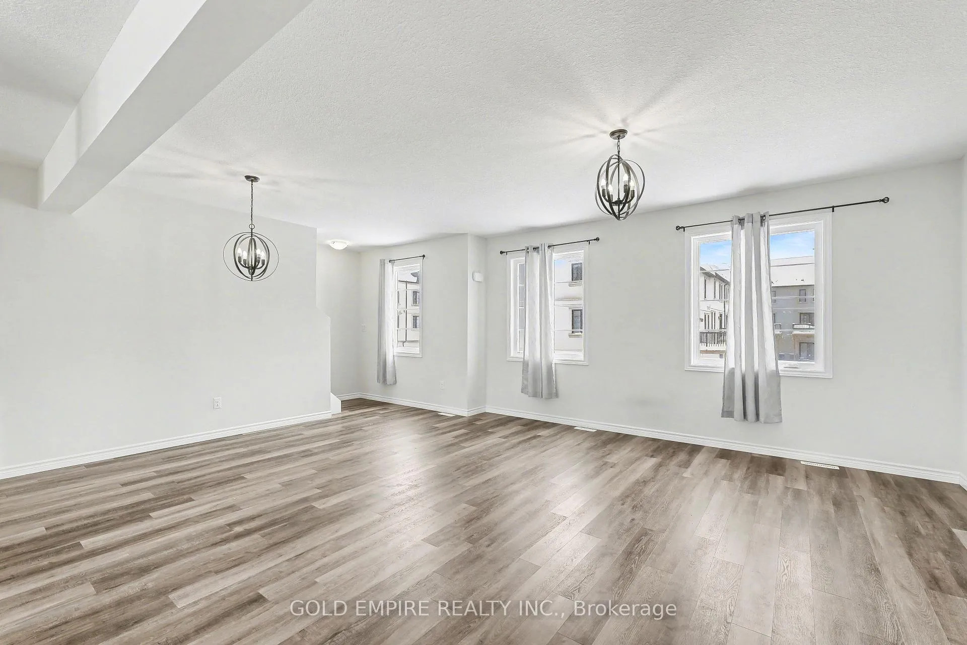 Photo 12 of 373 Callaway Road, London, North R — HOMEH