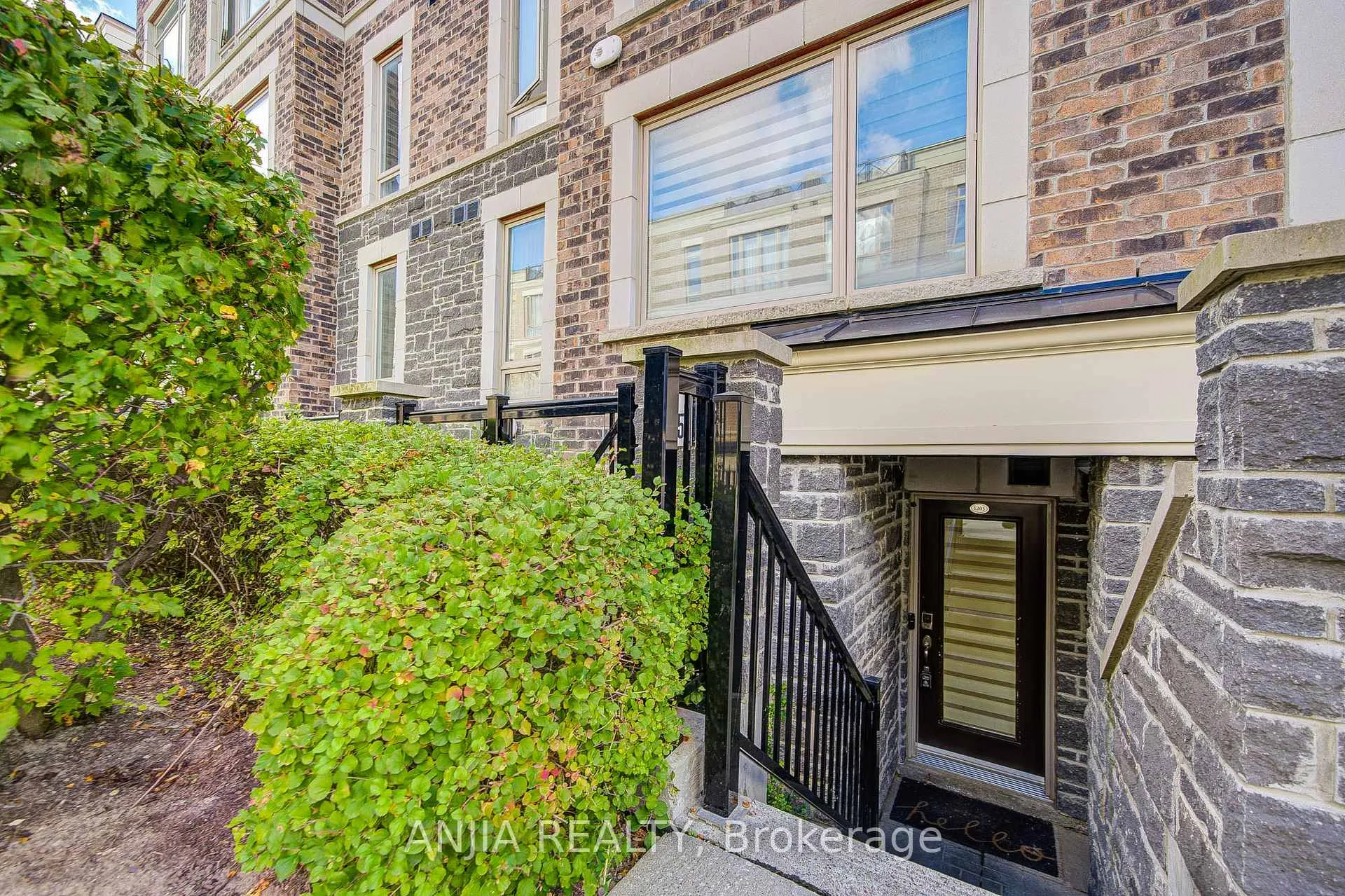 Photo 5 of Unit 1205, 11 Dunsheath Way, Markham, Cornell — HOMEH
