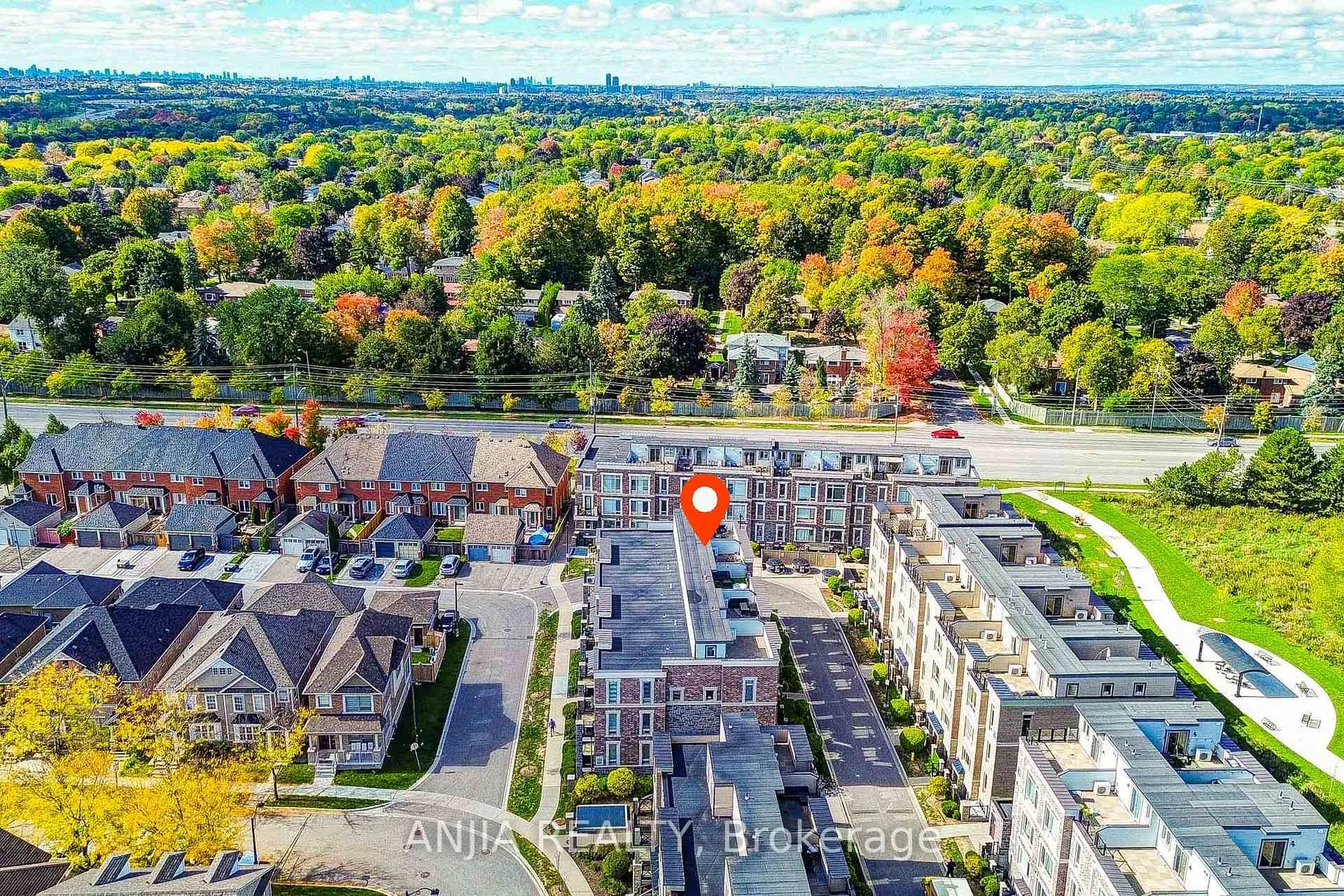 Photo 9 of Unit 1205, 11 Dunsheath Way, Markham, Cornell — HOMEH