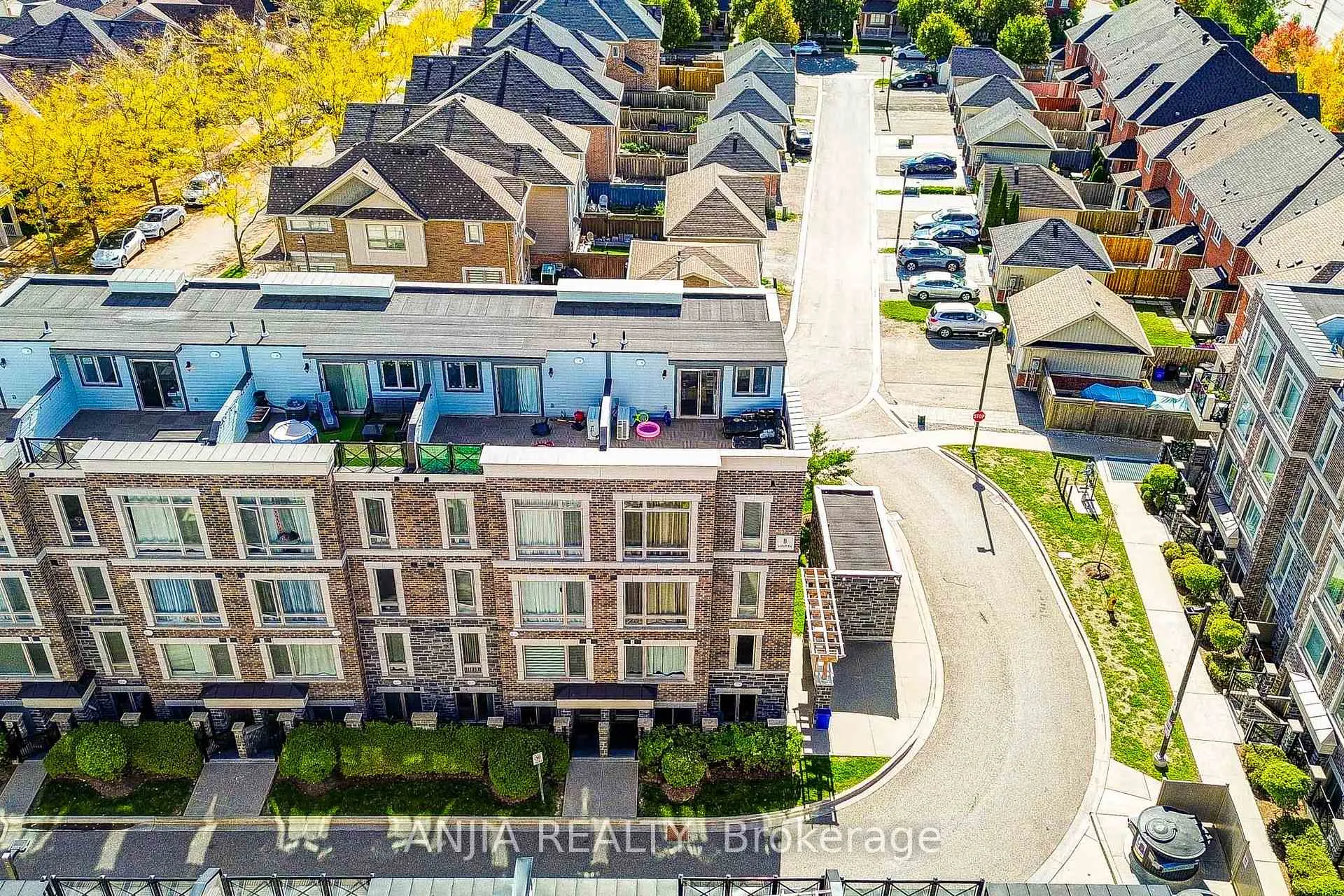 Photo 11 of Unit 1205, 11 Dunsheath Way, Markham, Cornell — HOMEH