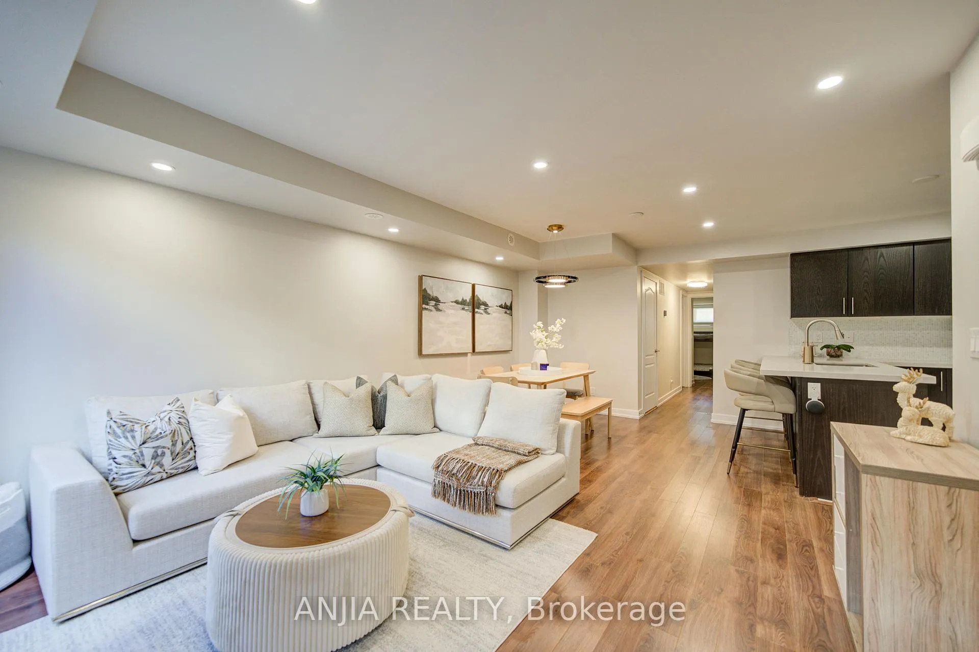 Photo 14 of Unit 1205, 11 Dunsheath Way, Markham, Cornell — HOMEH