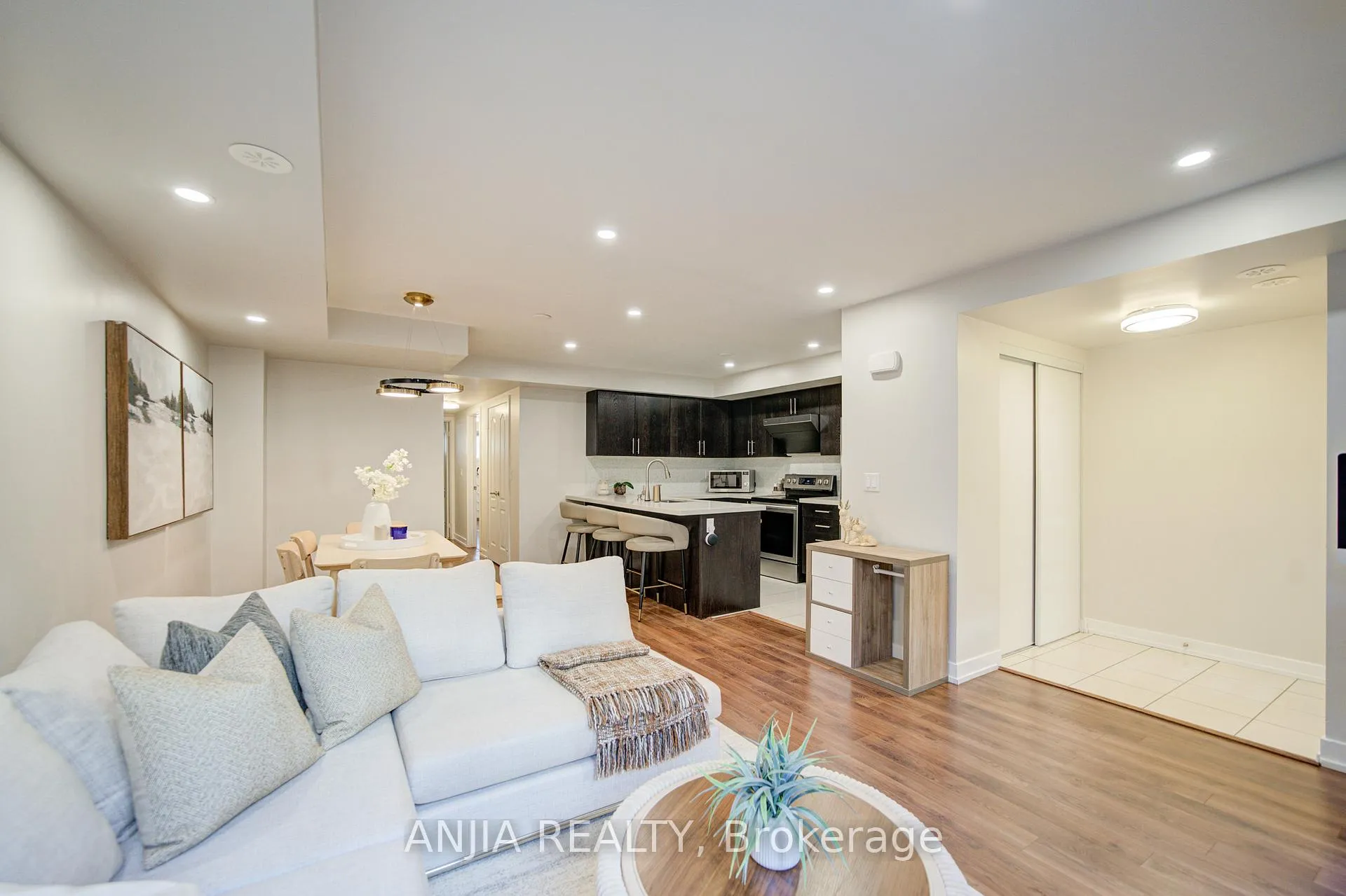 Photo 17 of Unit 1205, 11 Dunsheath Way, Markham, Cornell — HOMEH