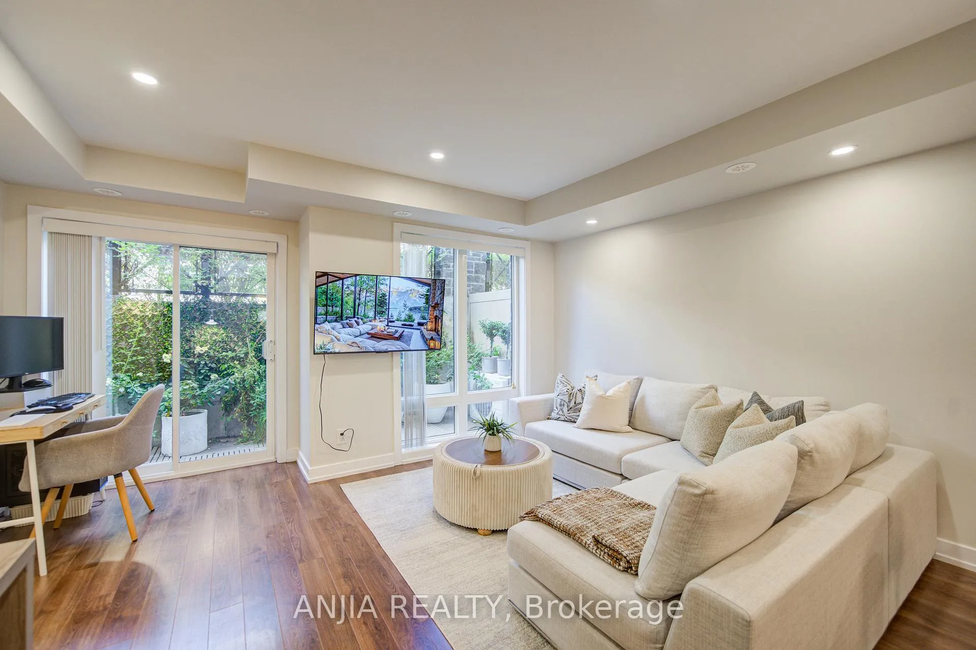 Photo 18 of Unit 1205, 11 Dunsheath Way, Markham, Cornell — HOMEH