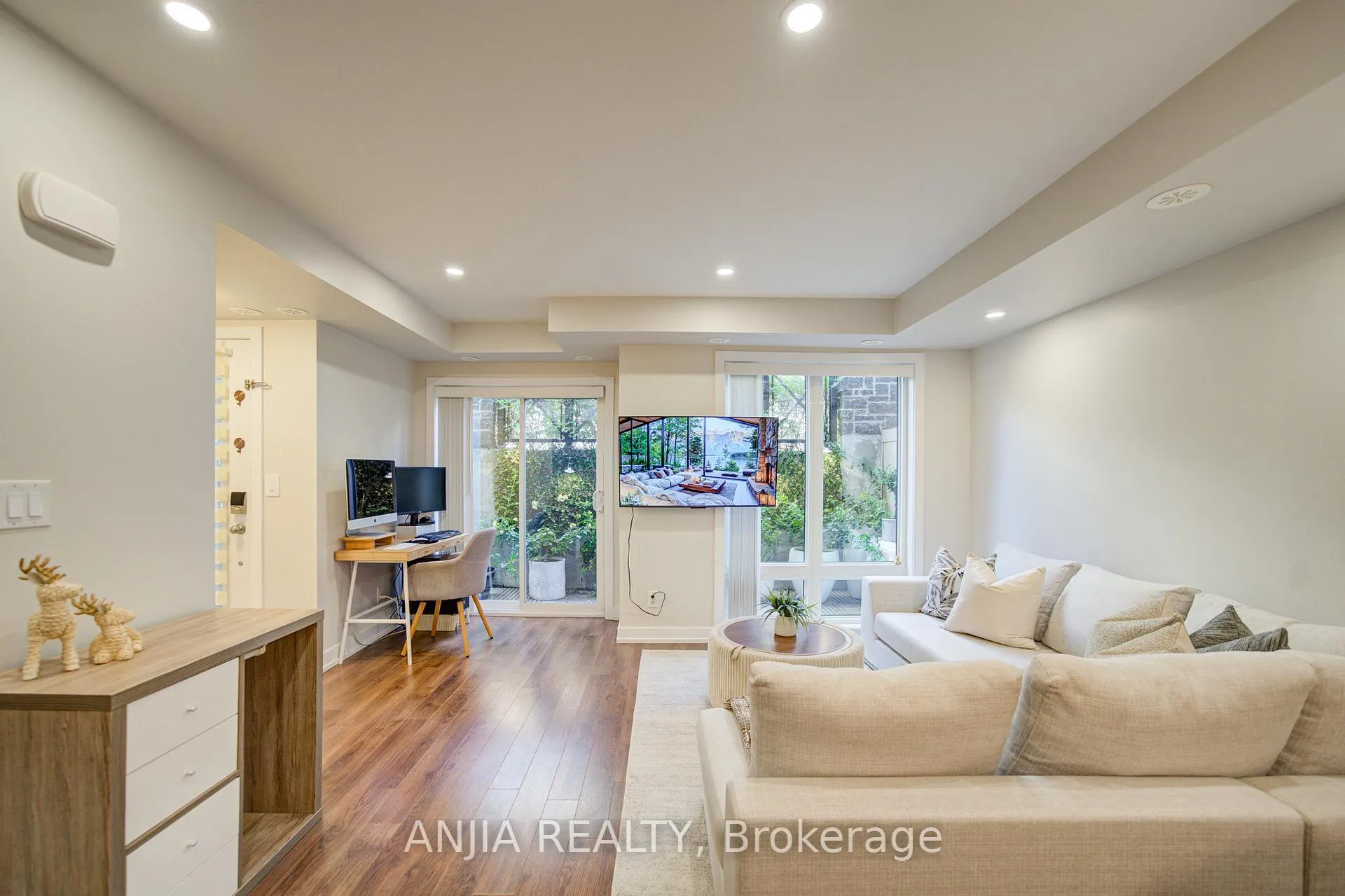 Photo 19 of Unit 1205, 11 Dunsheath Way, Markham, Cornell — HOMEH