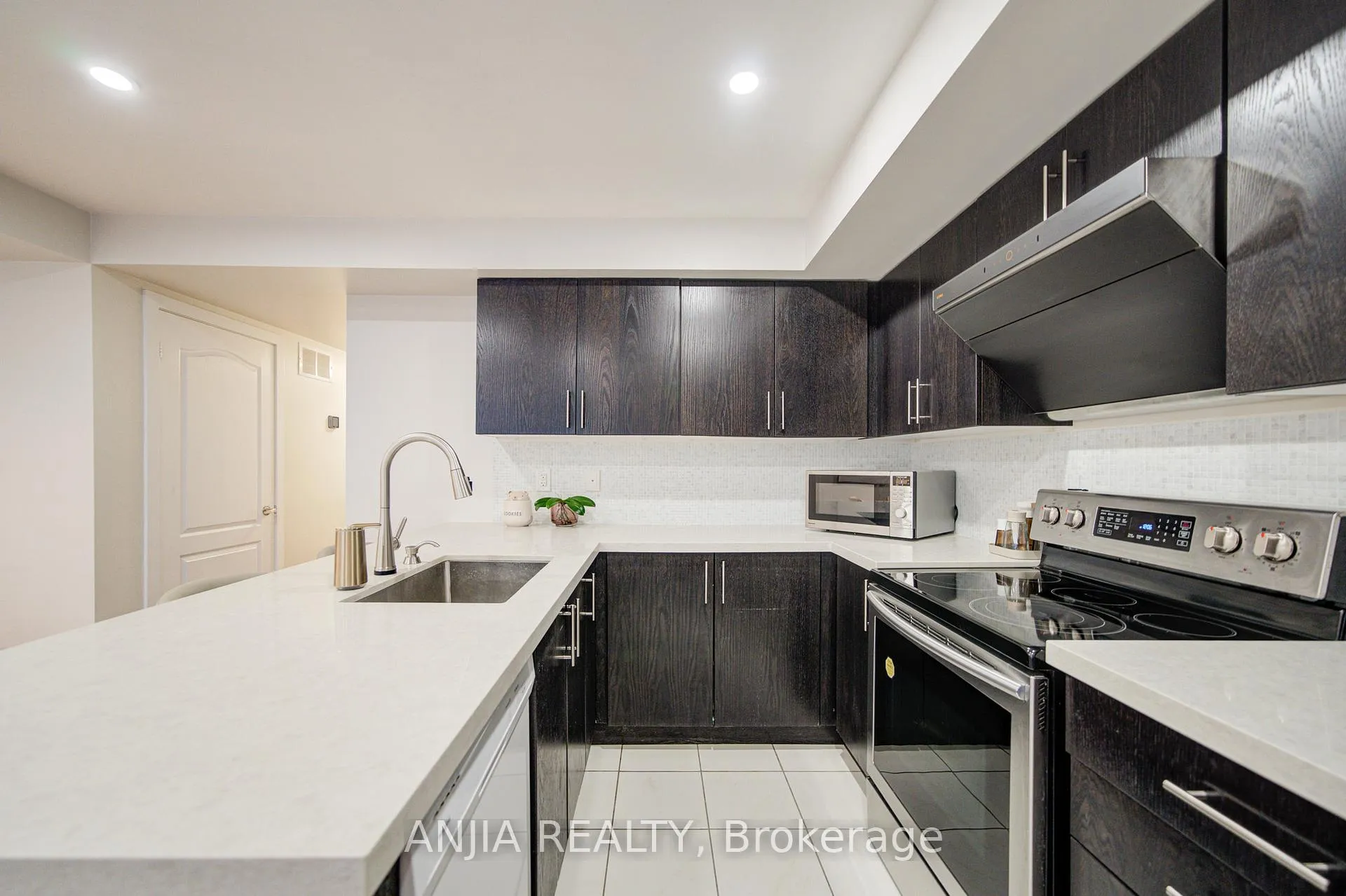 Photo 28 of Unit 1205, 11 Dunsheath Way, Markham, Cornell — HOMEH