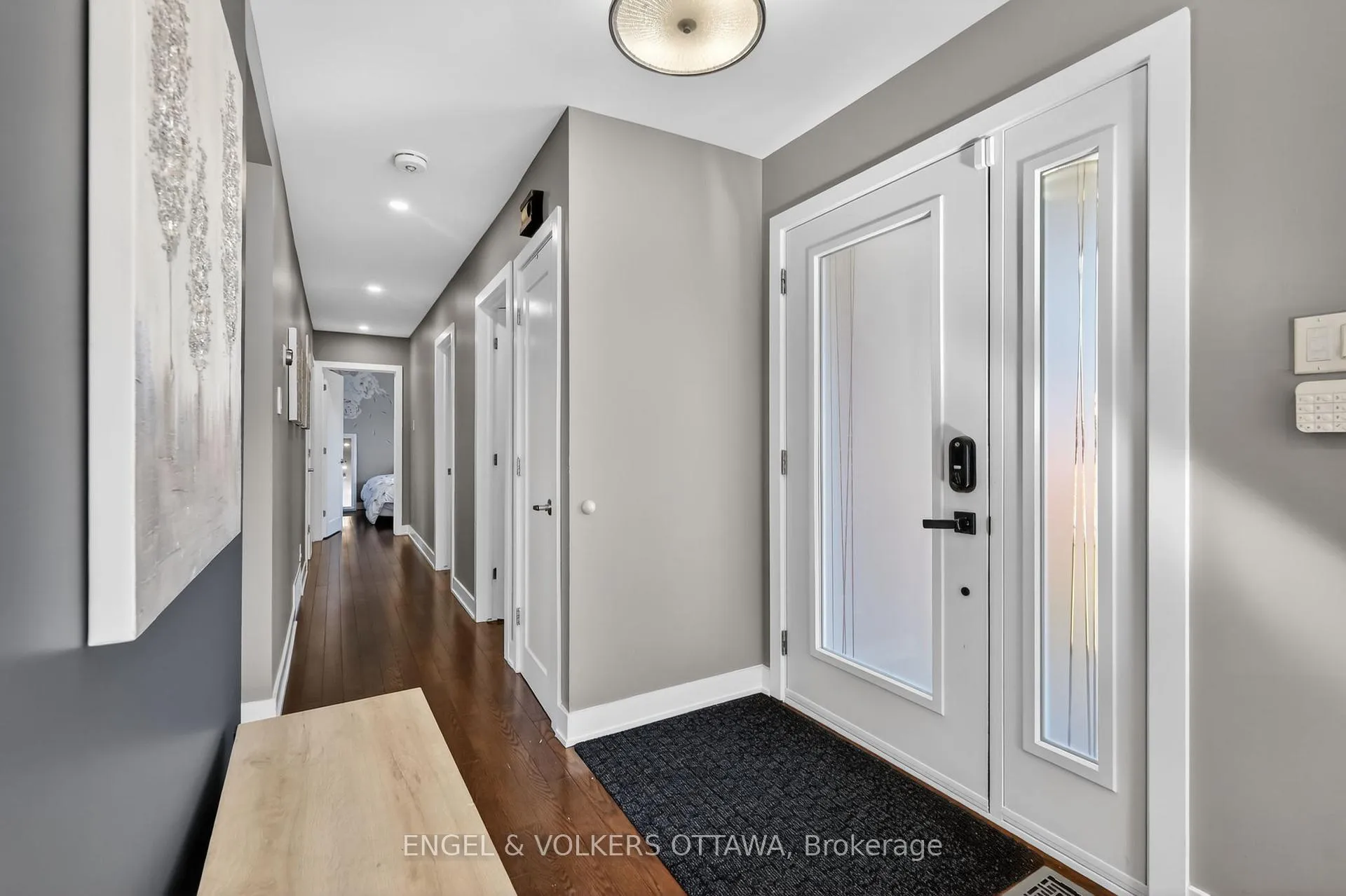 Photo 4 of 754 Cork Street, Ottawa, Elmvale Acres — HOMEH