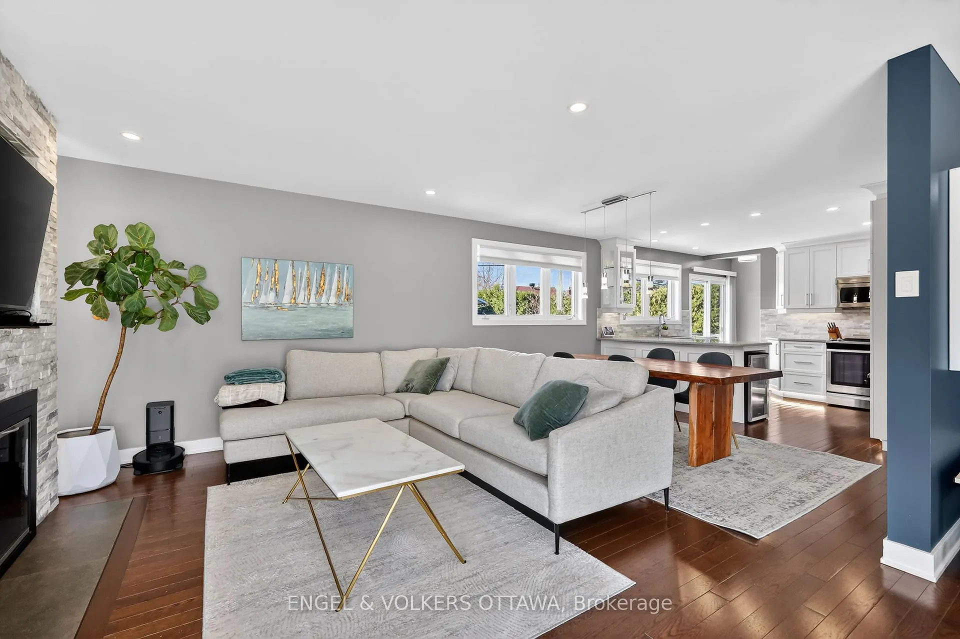 Photo 6 of 754 Cork Street, Ottawa, Elmvale Acres — HOMEH
