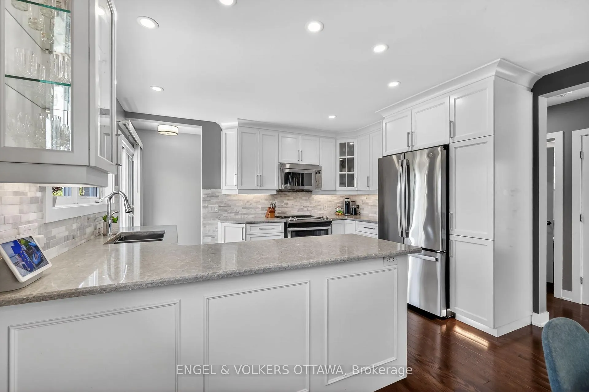 Photo 16 of 754 Cork Street, Ottawa, Elmvale Acres — HOMEH