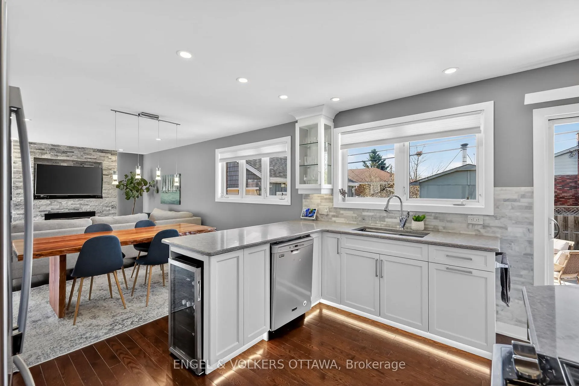 Photo 17 of 754 Cork Street, Ottawa, Elmvale Acres — HOMEH
