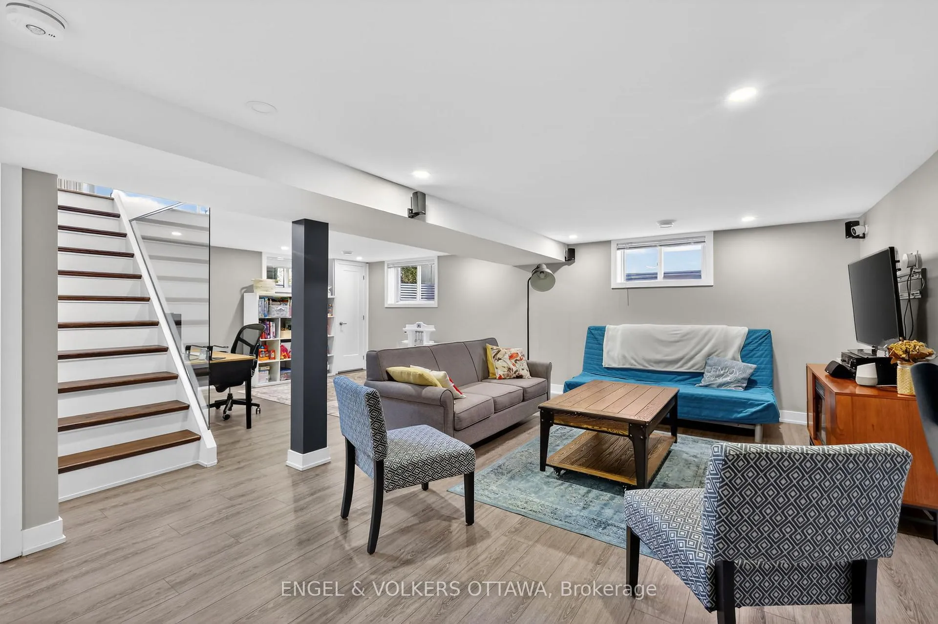 Photo 27 of 754 Cork Street, Ottawa, Elmvale Acres — HOMEH
