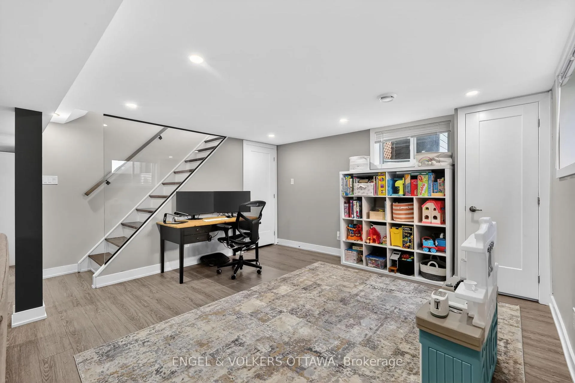 Photo 30 of 754 Cork Street, Ottawa, Elmvale Acres — HOMEH