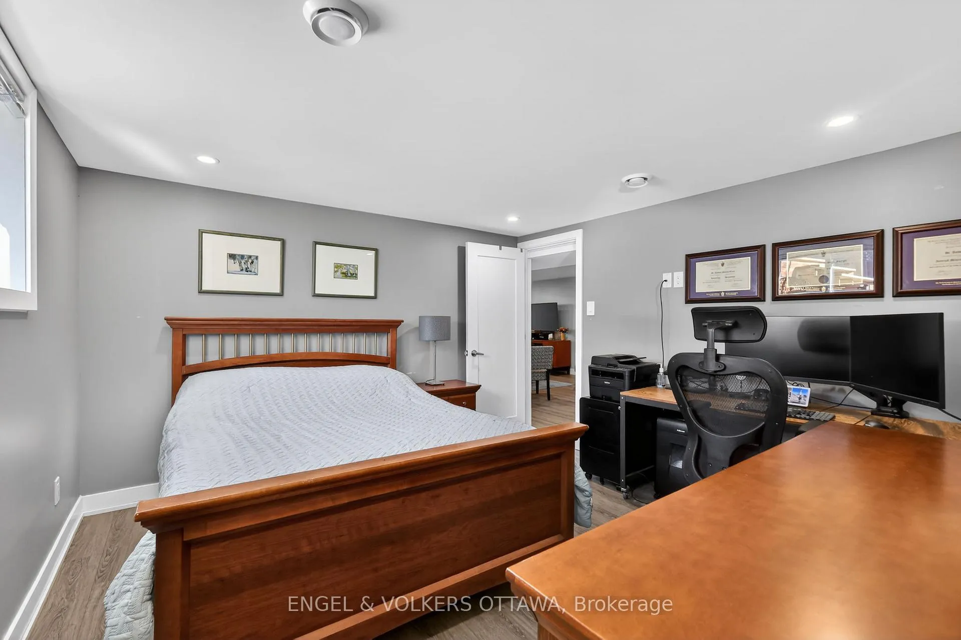 Photo 32 of 754 Cork Street, Ottawa, Elmvale Acres — HOMEH