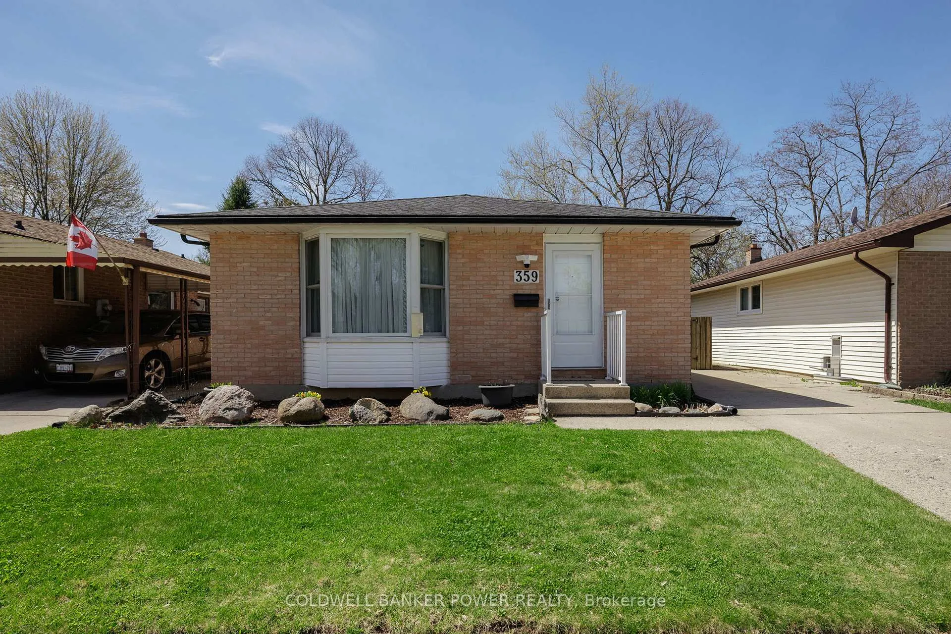 Photo 1 of 359 Speight Boulevard, London, East I — HOMEH