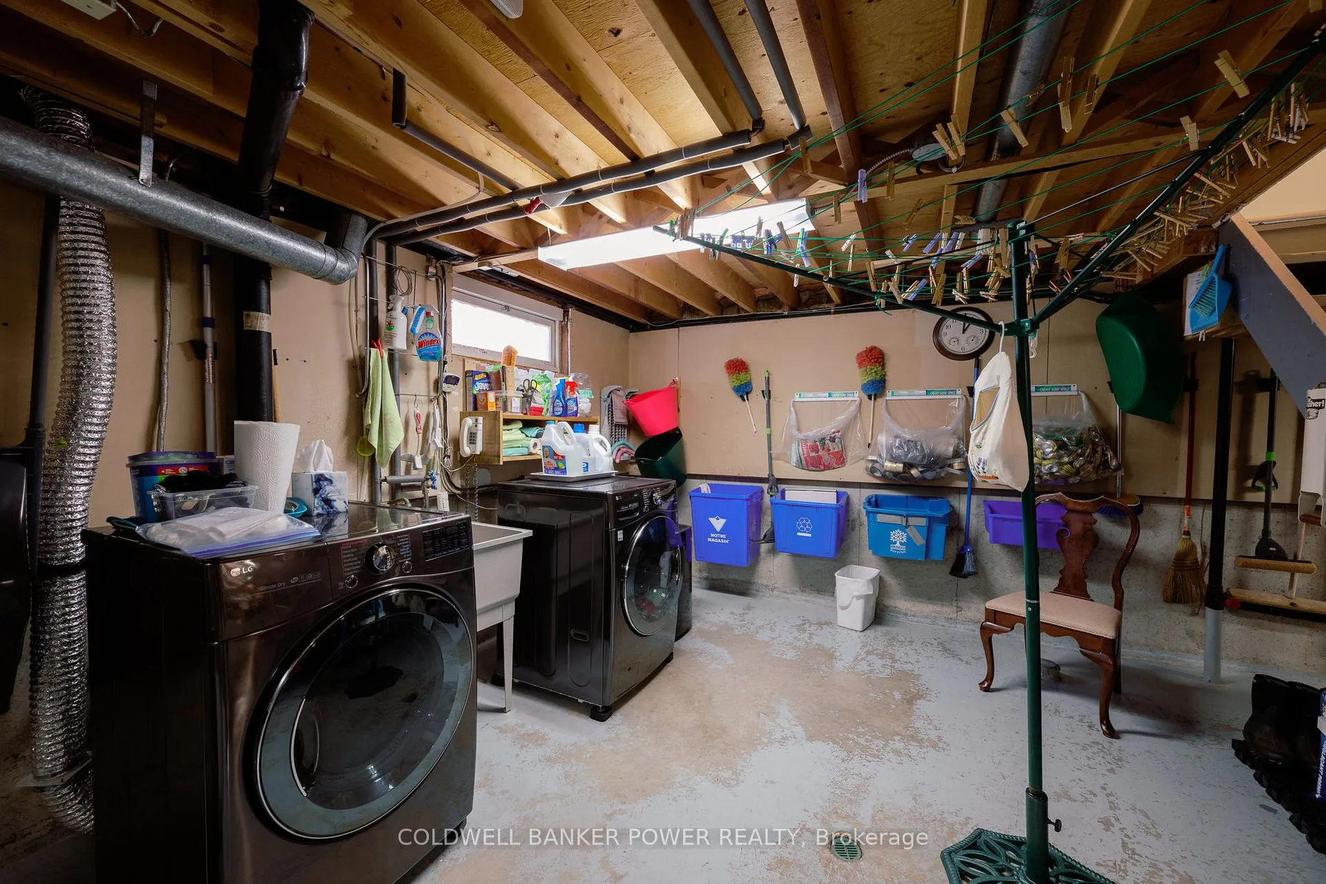 Photo 19 of 359 Speight Boulevard, London, East I — HOMEH