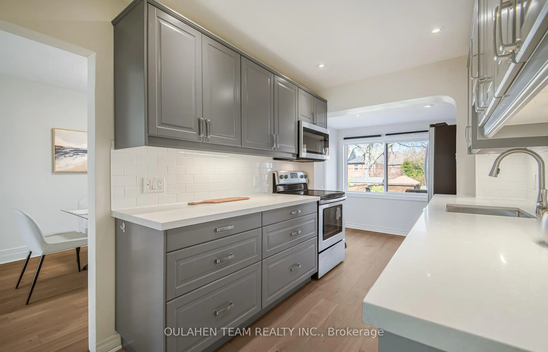 Photo 9 of 127 Rumsey Road, Toronto, Leaside — HOMEH