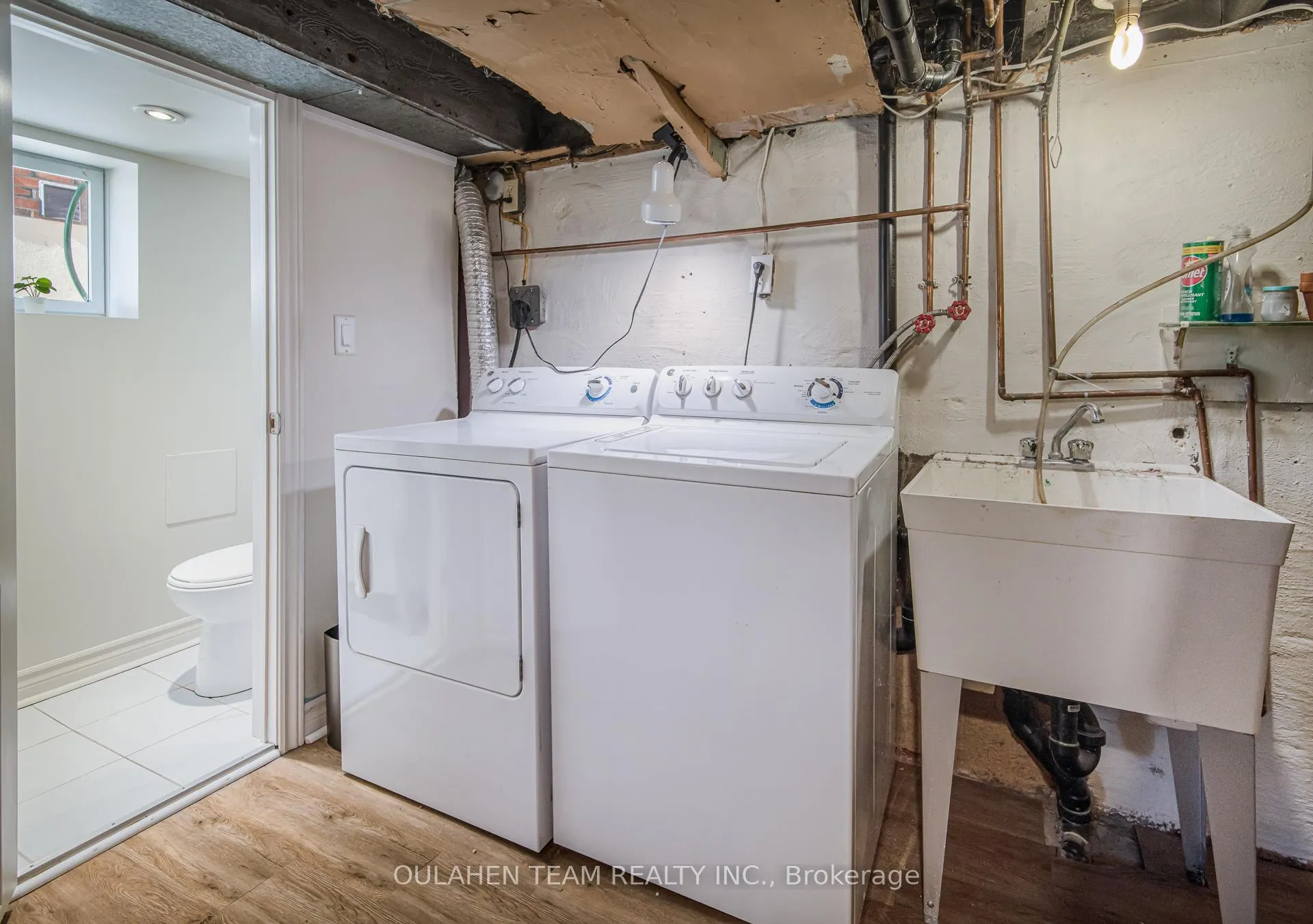 Photo 23 of 127 Rumsey Road, Toronto, Leaside — HOMEH
