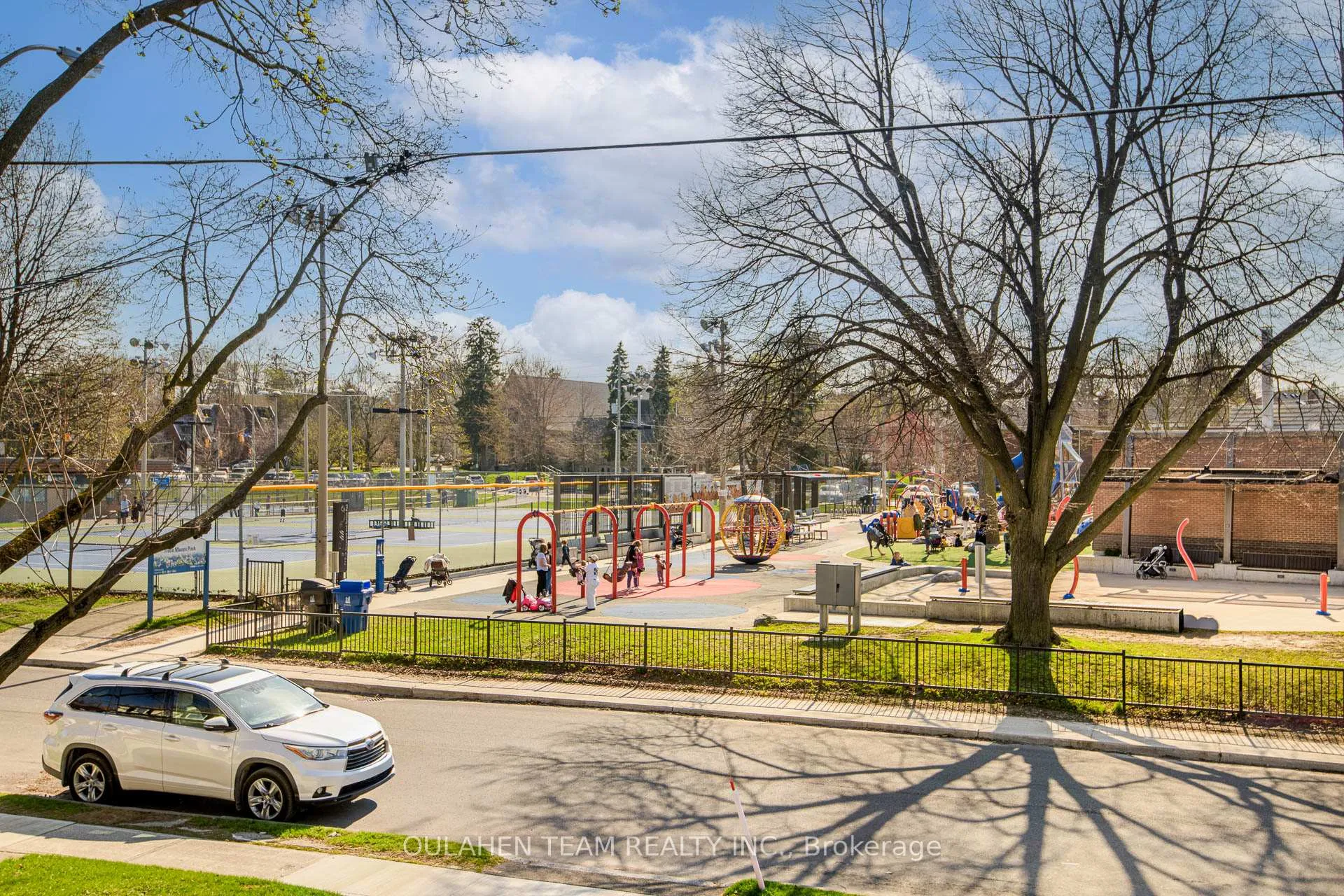 Photo 33 of 127 Rumsey Road, Toronto, Leaside — HOMEH