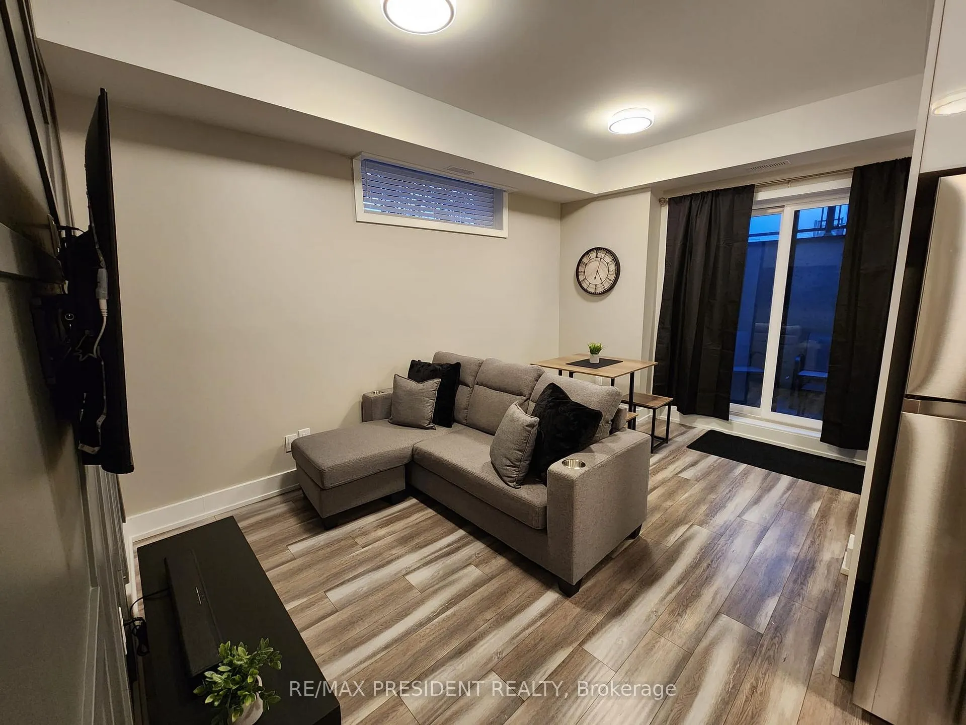 Photo 4 of Unit 113, 6065 Mcleod Road, Niagara Falls, Arad/Fallsview — HOMEH