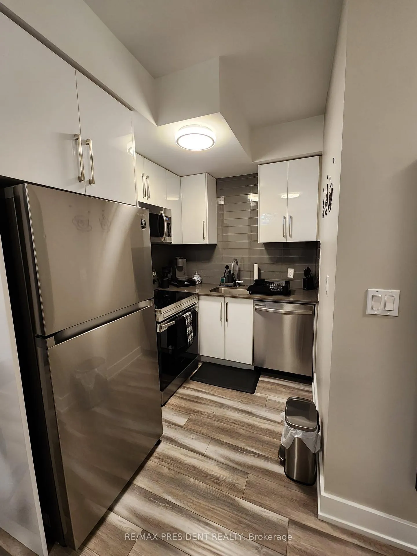 Photo 6 of Unit 113, 6065 Mcleod Road, Niagara Falls, Arad/Fallsview — HOMEH