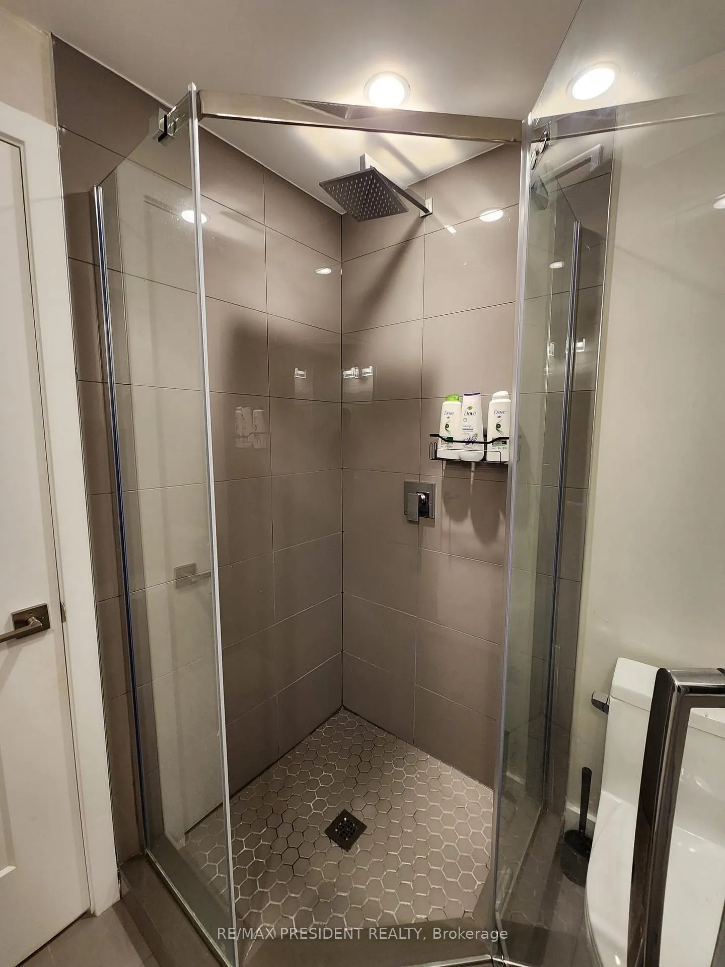 Photo 13 of Unit 113, 6065 Mcleod Road, Niagara Falls, Arad/Fallsview — HOMEH