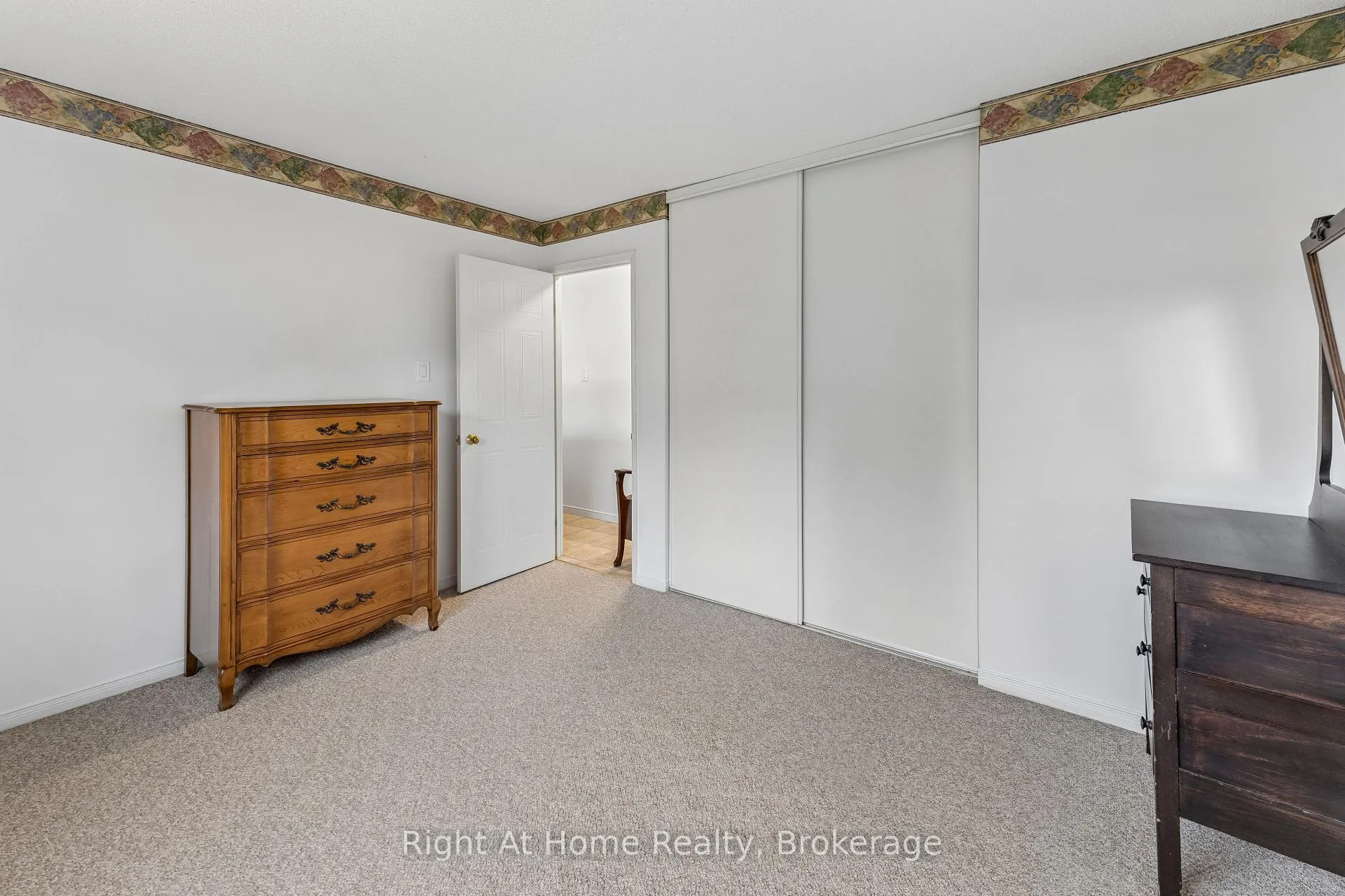 Photo 13 of Unit 310, 565 Greenfield Avenue, Kitchener — HOMEH