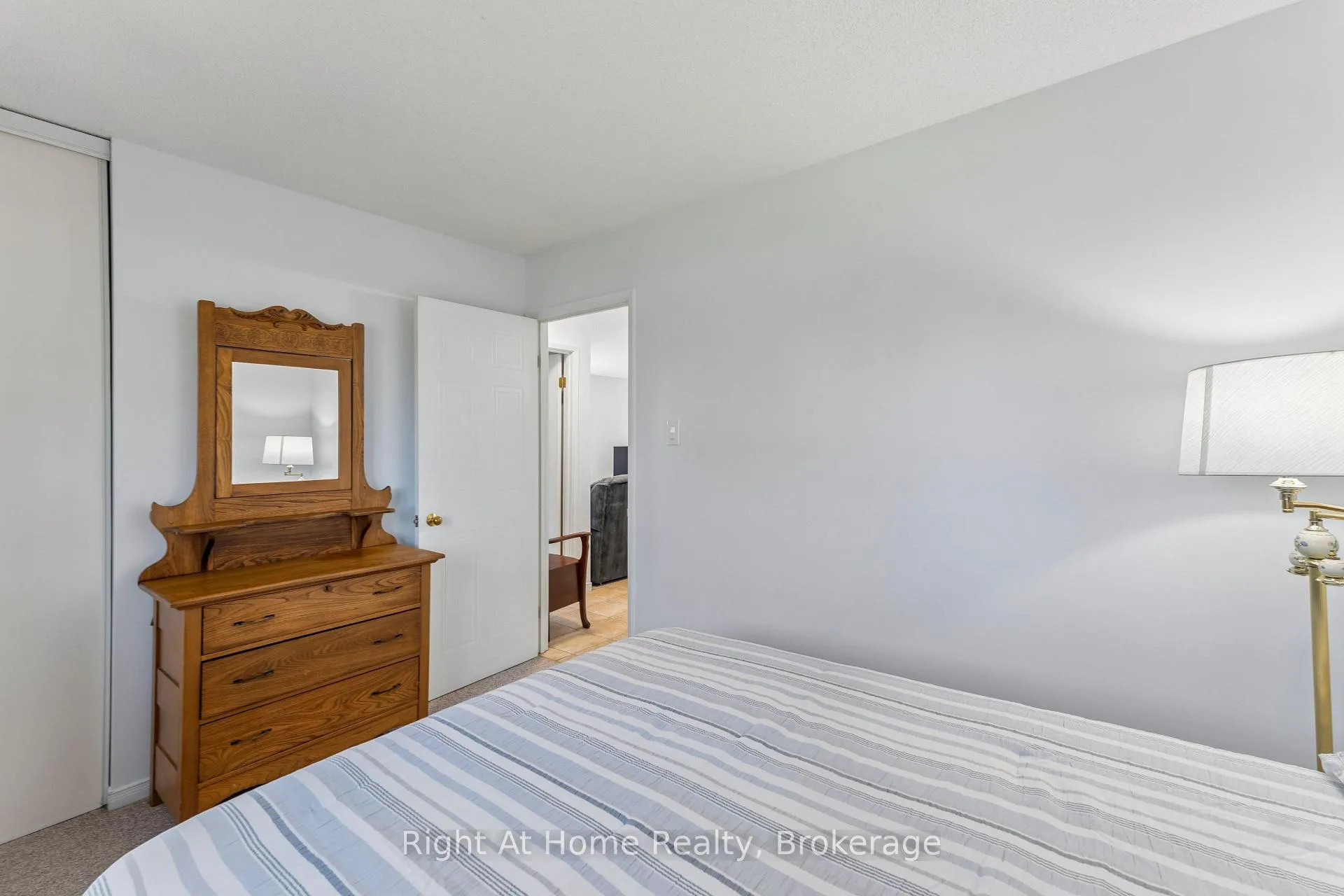 Photo 17 of Unit 310, 565 Greenfield Avenue, Kitchener — HOMEH