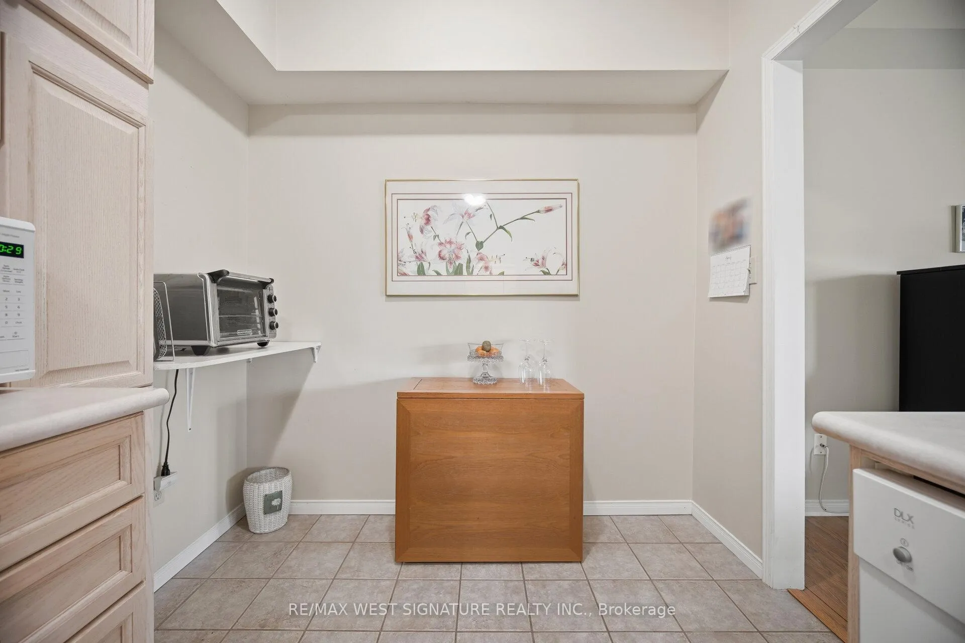 Photo 13 of Unit 102, 75 Treelawn Boulevard, Vaughan, Kleinburg — HOMEH