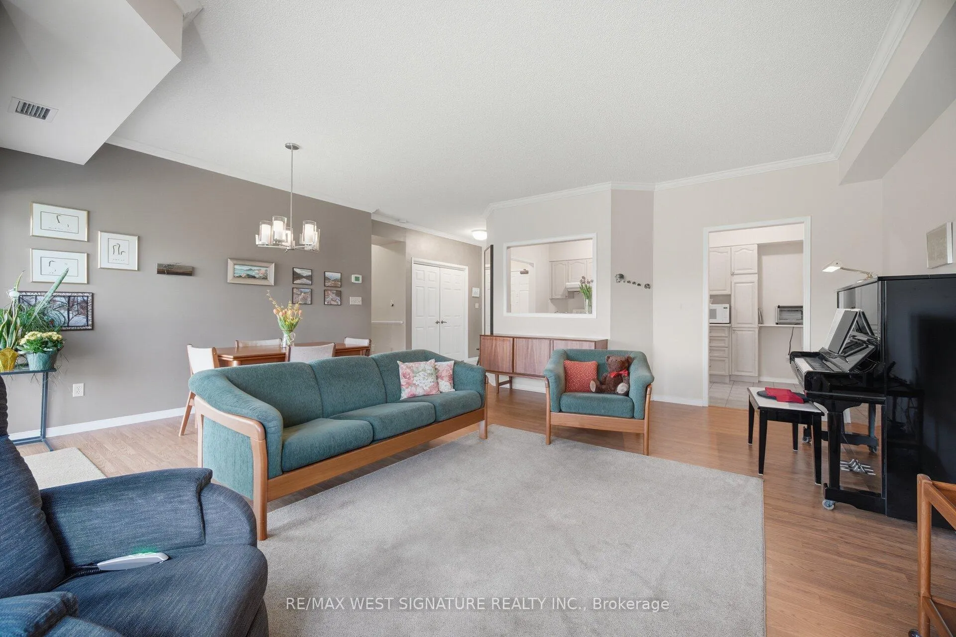 Photo 14 of Unit 102, 75 Treelawn Boulevard, Vaughan, Kleinburg — HOMEH