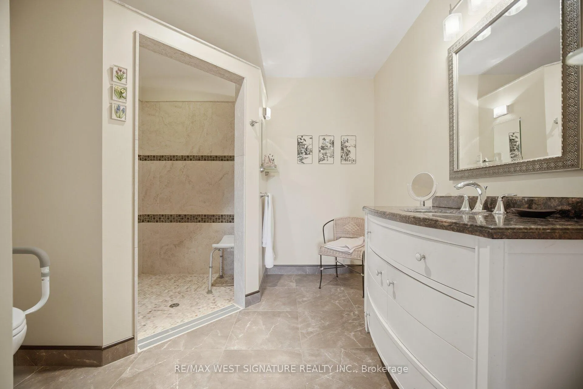 Photo 21 of Unit 102, 75 Treelawn Boulevard, Vaughan, Kleinburg — HOMEH