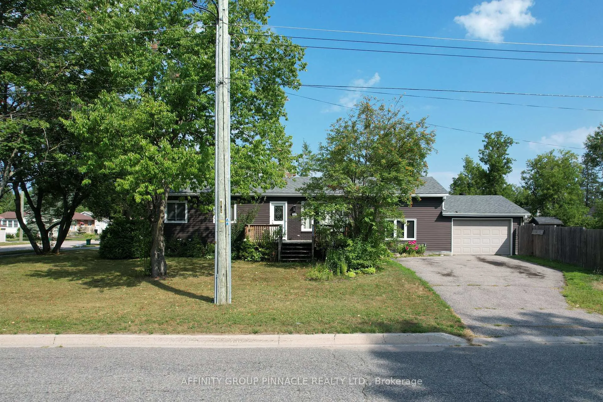 Photo 1 of 221 Dill Street, Bracebridge, Monck (Bracebridge) — HOMEH
