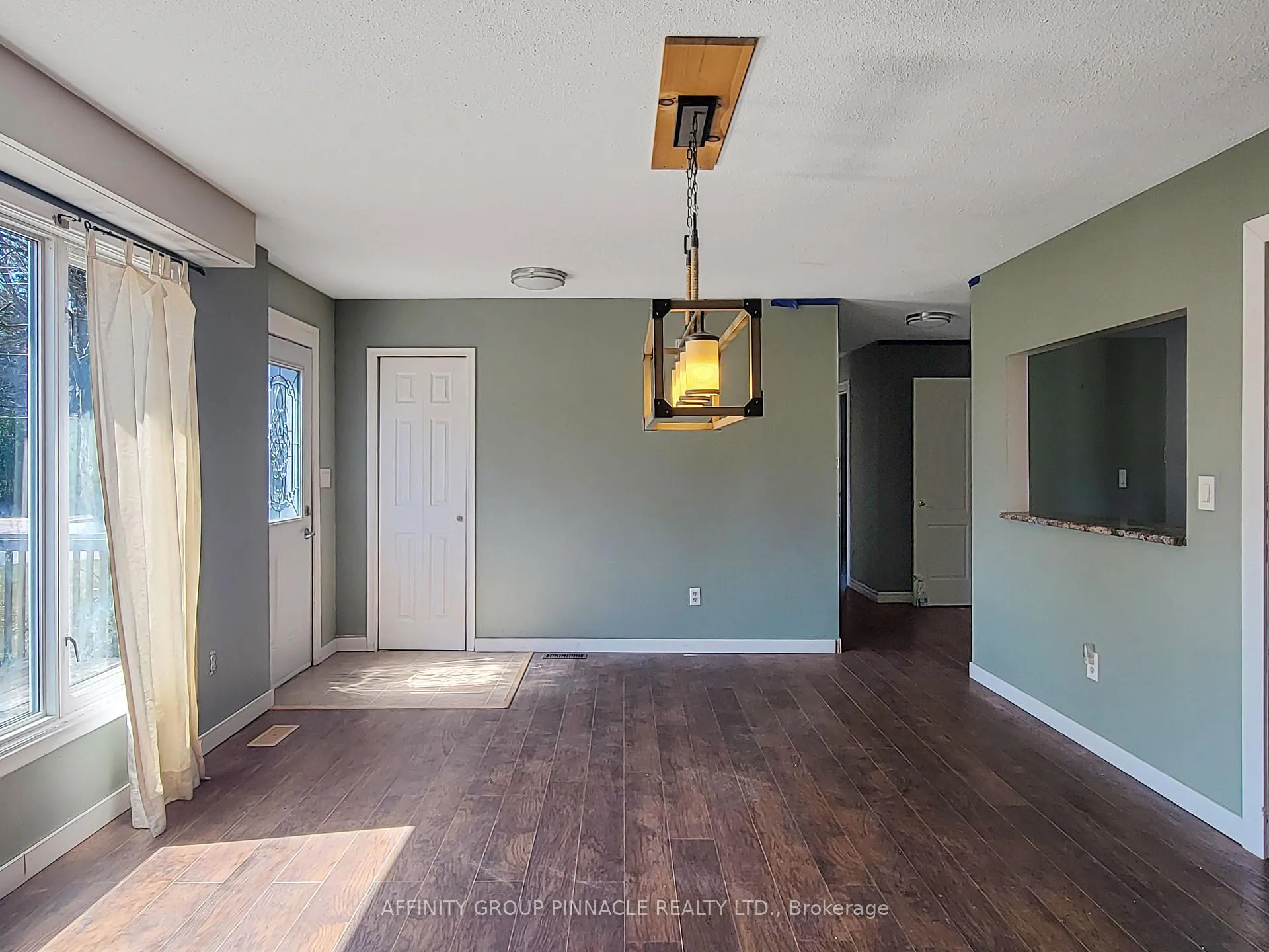 Photo 11 of 221 Dill Street, Bracebridge, Monck (Bracebridge) — HOMEH