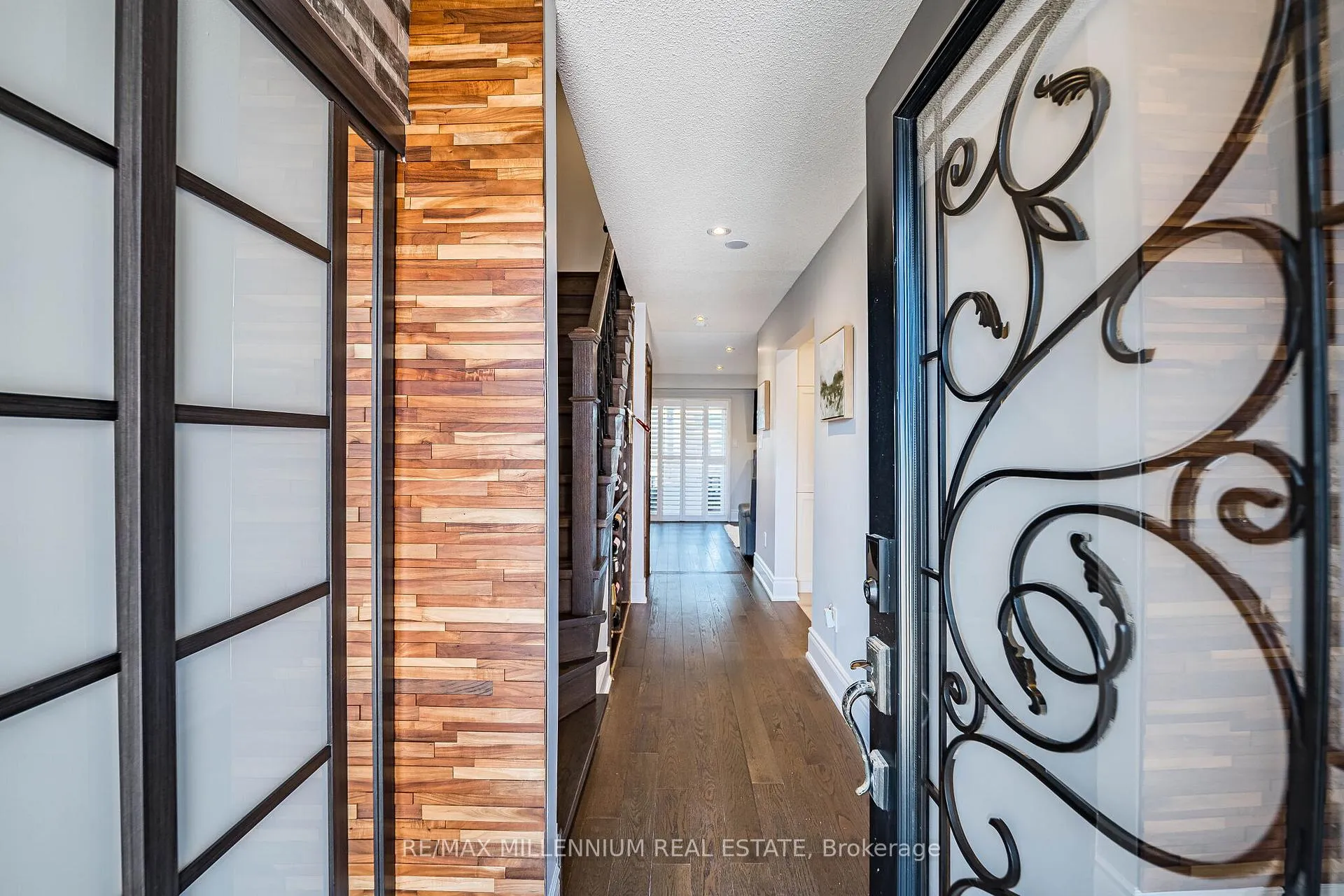 Photo 3 of 74 Atkins Circle, Brampton, Northwood Park — HOMEH
