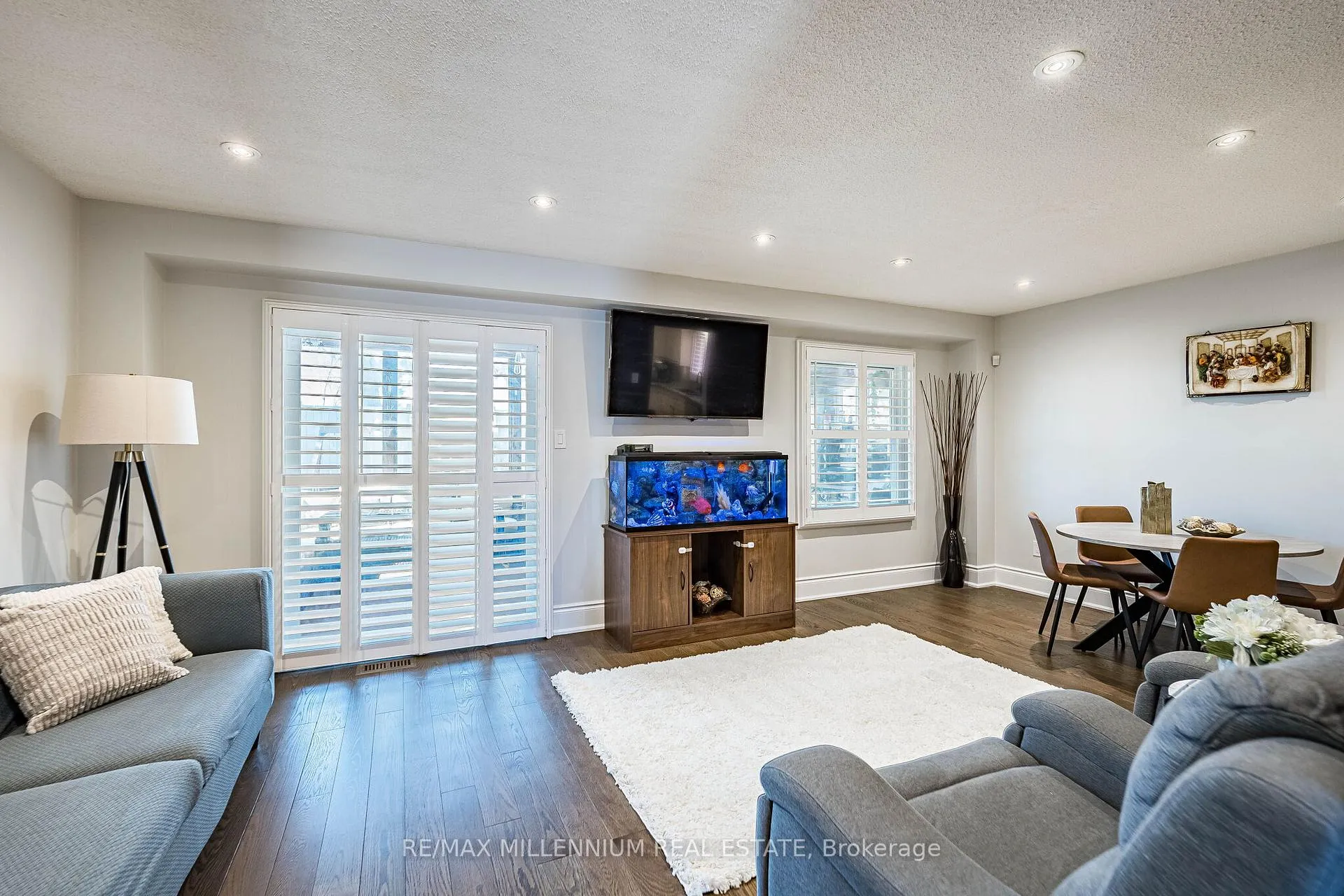 Photo 7 of 74 Atkins Circle, Brampton, Northwood Park — HOMEH