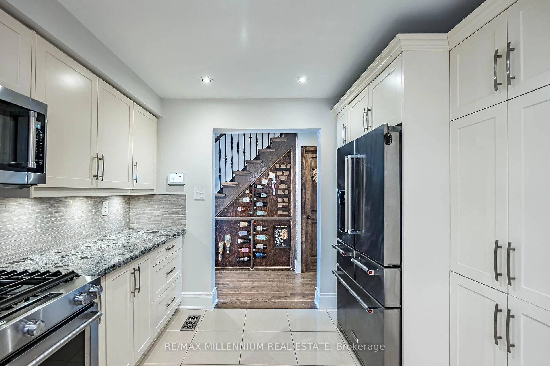 Photo 11 of 74 Atkins Circle, Brampton, Northwood Park — HOMEH
