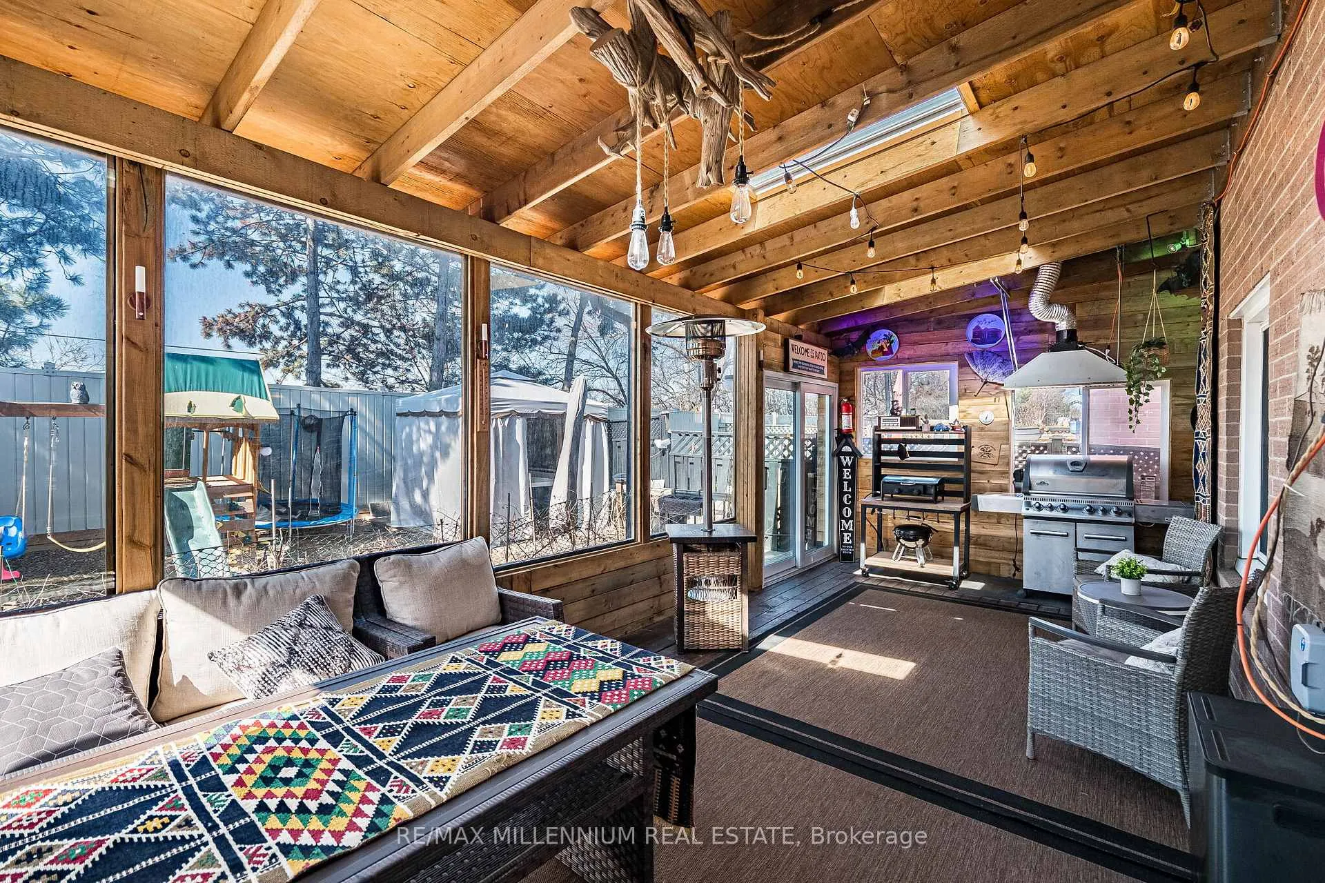 Photo 46 of 74 Atkins Circle, Brampton, Northwood Park — HOMEH